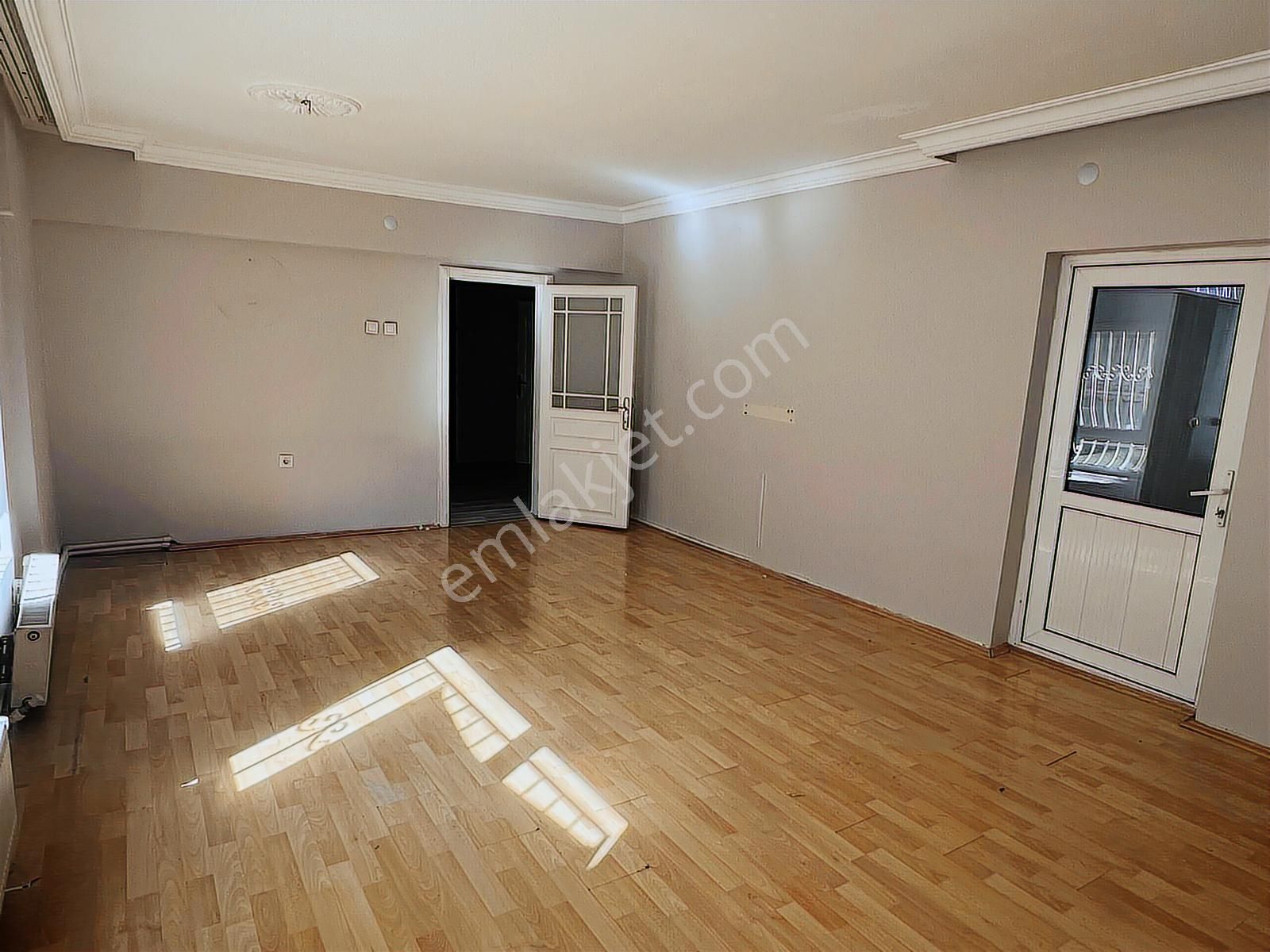 Kartal'dan Kentkoop Mahallesi Batıkent Metroya Yakın 3+1 Bakımlı - Görsel 32