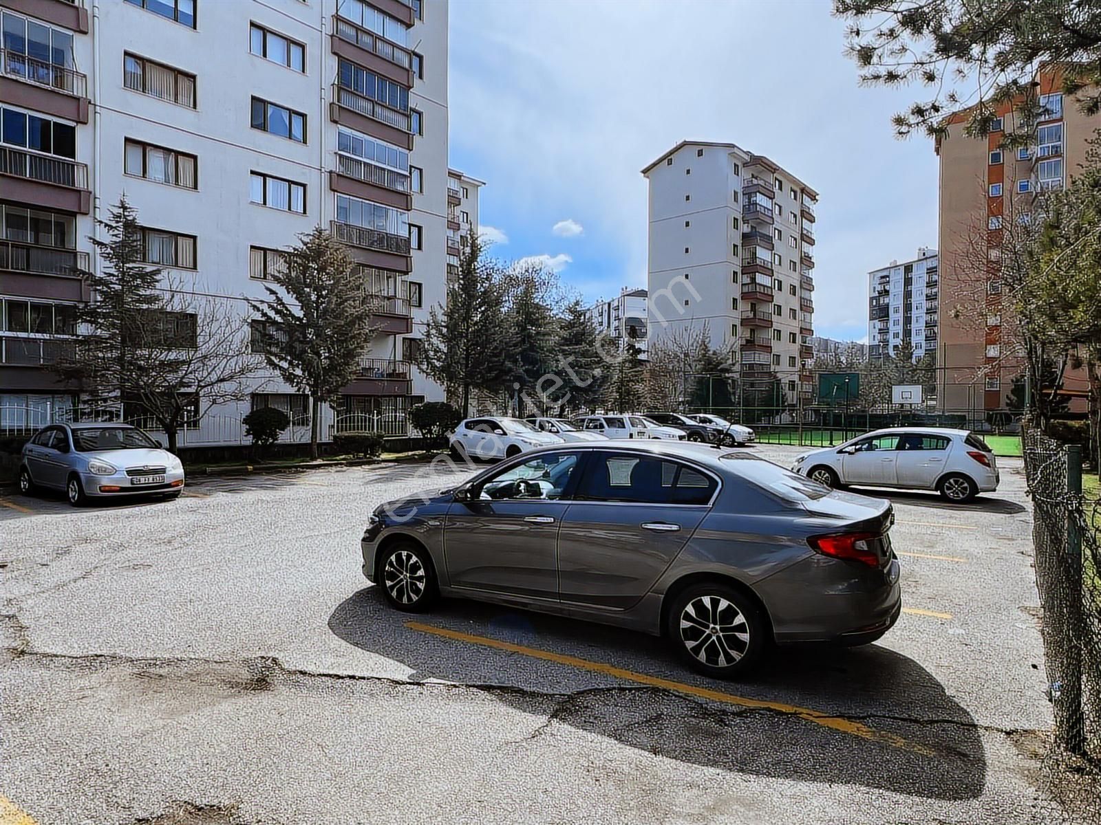 Kartal'dan Kentkoop Mahallesi Batıkent Metroya Yakın 3+1 Bakımlı - Görsel 22