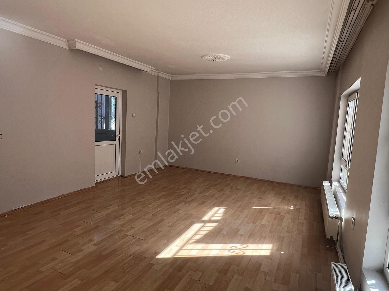 Kartal'dan Kentkoop Mahallesi Batıkent Metroya Yakın 3+1 Bakımlı - Görsel 4