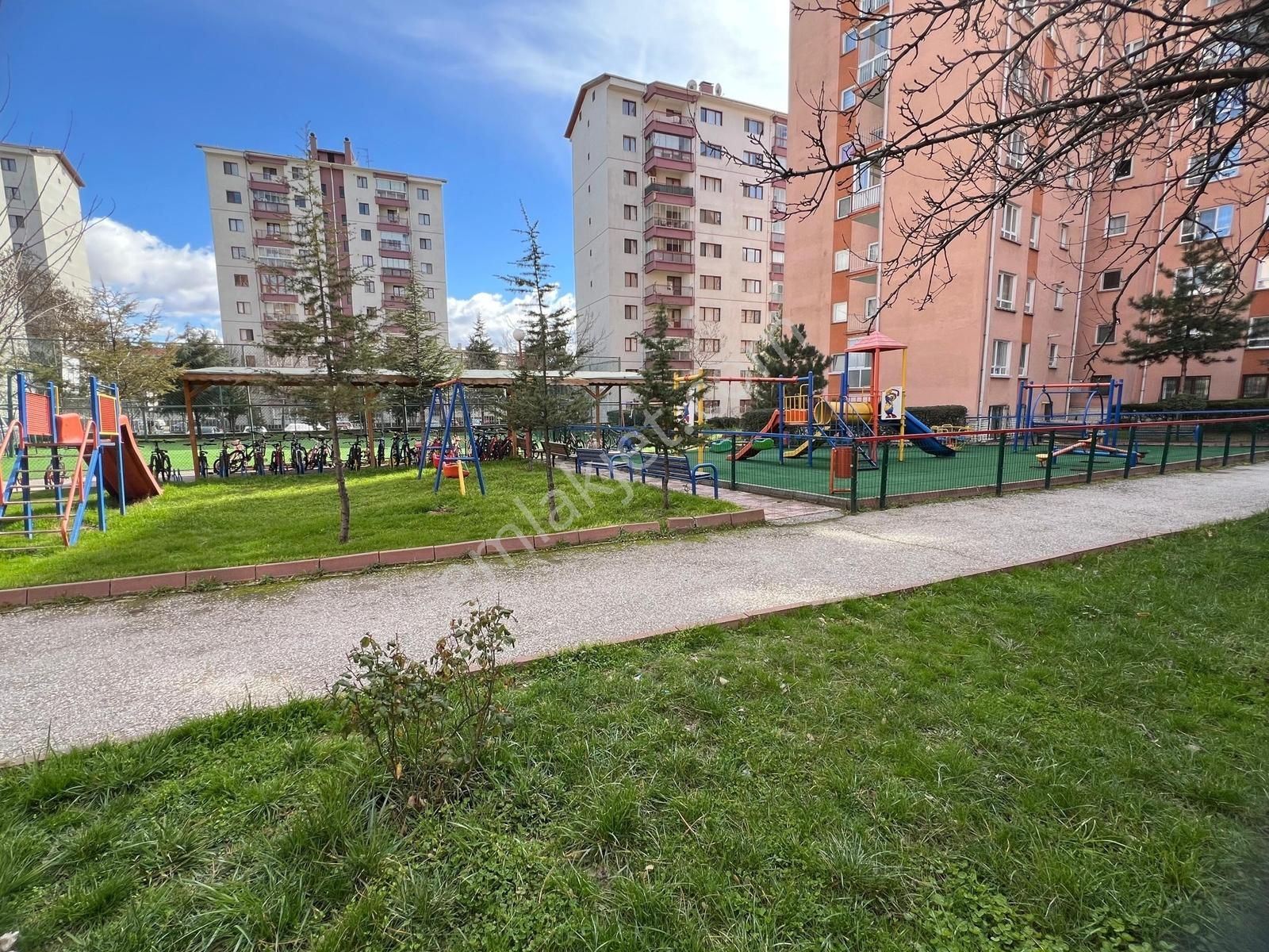 Kartal'dan Kentkoop Mahallesi Batıkent Metroya Yakın 3+1 Bakımlı - Görsel 9