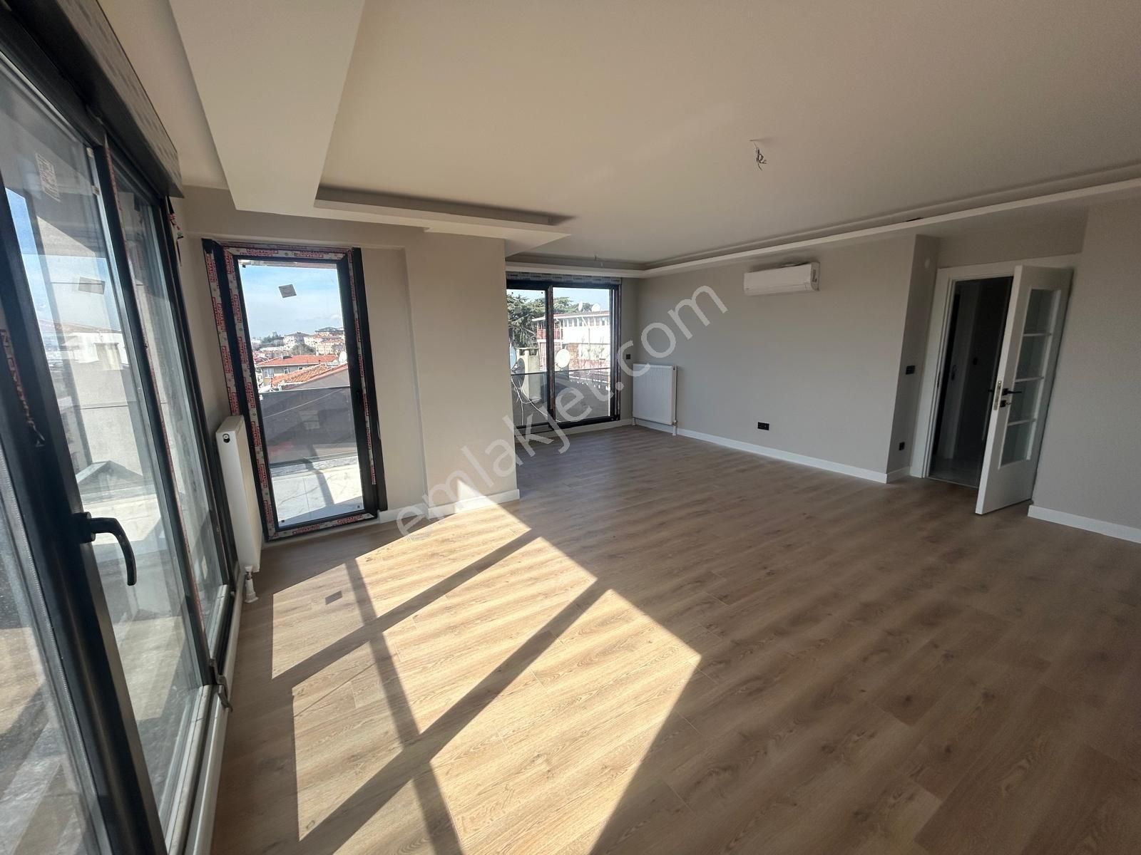 Üsüdar İcadiye'de 3+2 Deniz Manzaralı Merkezi Lüks Dubleks Daire - Görsel 5