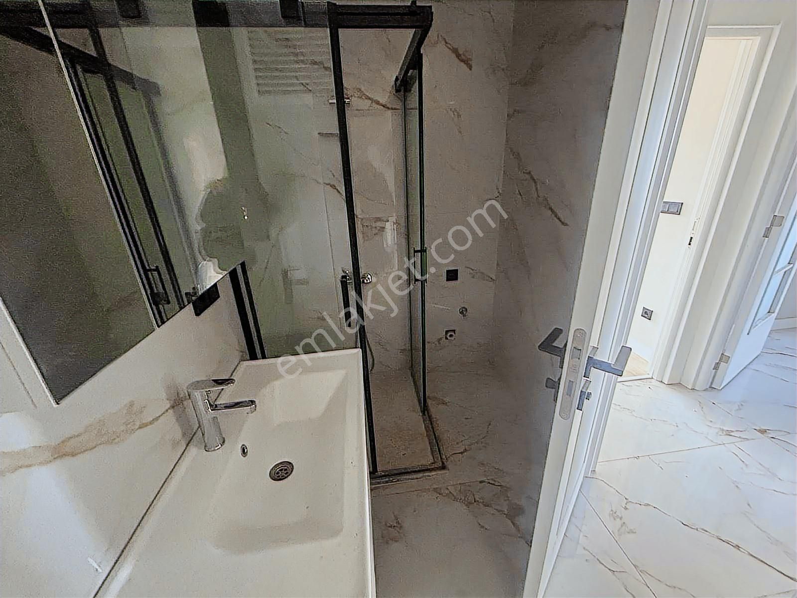 Üsüdar İcadiye'de 3+2 Deniz Manzaralı Merkezi Lüks Dubleks Daire - Görsel 28