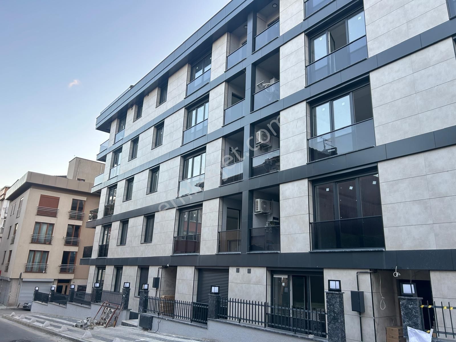 Üsüdar İcadiye'de 3+2 Deniz Manzaralı Merkezi Lüks Dubleks Daire - Görsel 32