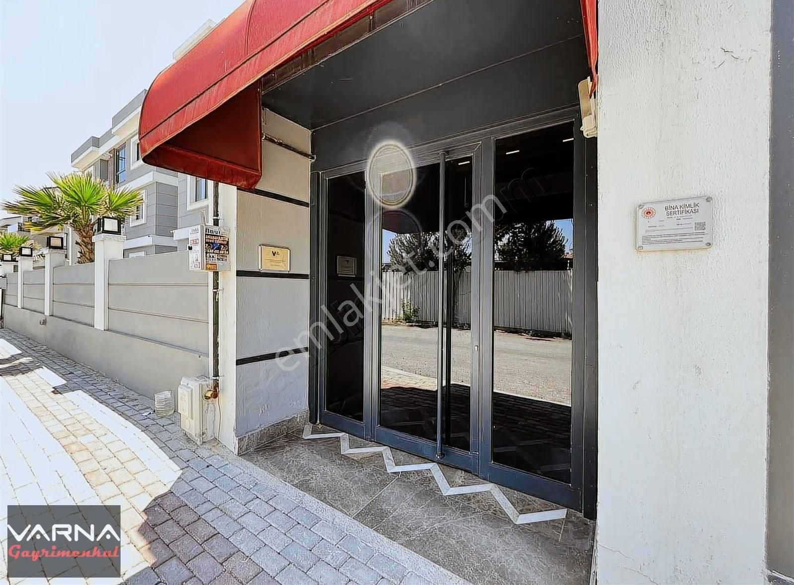 Menderes Cüneytbey Mah. Kiralık 1+1 Eşyalı Ara Kat Daire - Görsel 4