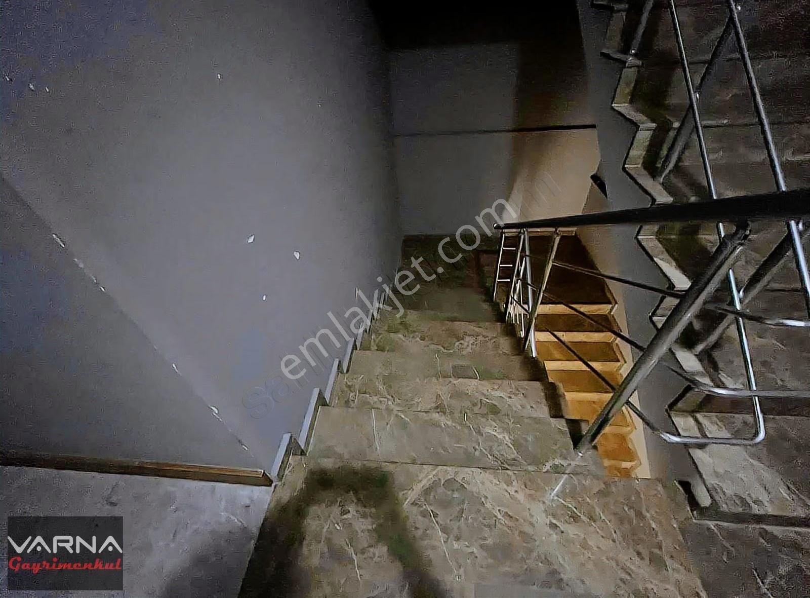 Menderes Cüneytbey Mah. Kiralık 1+1 Eşyalı Ara Kat Daire - Görsel 30