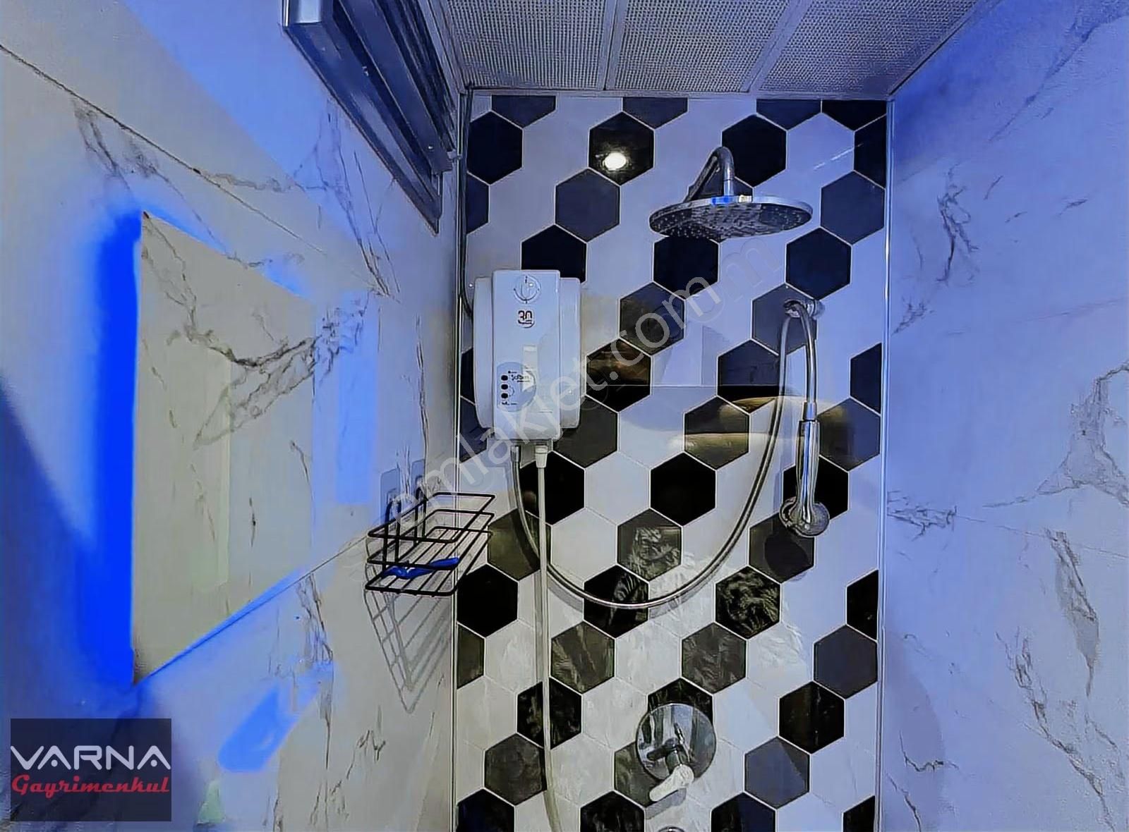 Menderes Cüneytbey Mah. Kiralık 1+1 Eşyalı Ara Kat Daire - Görsel 19