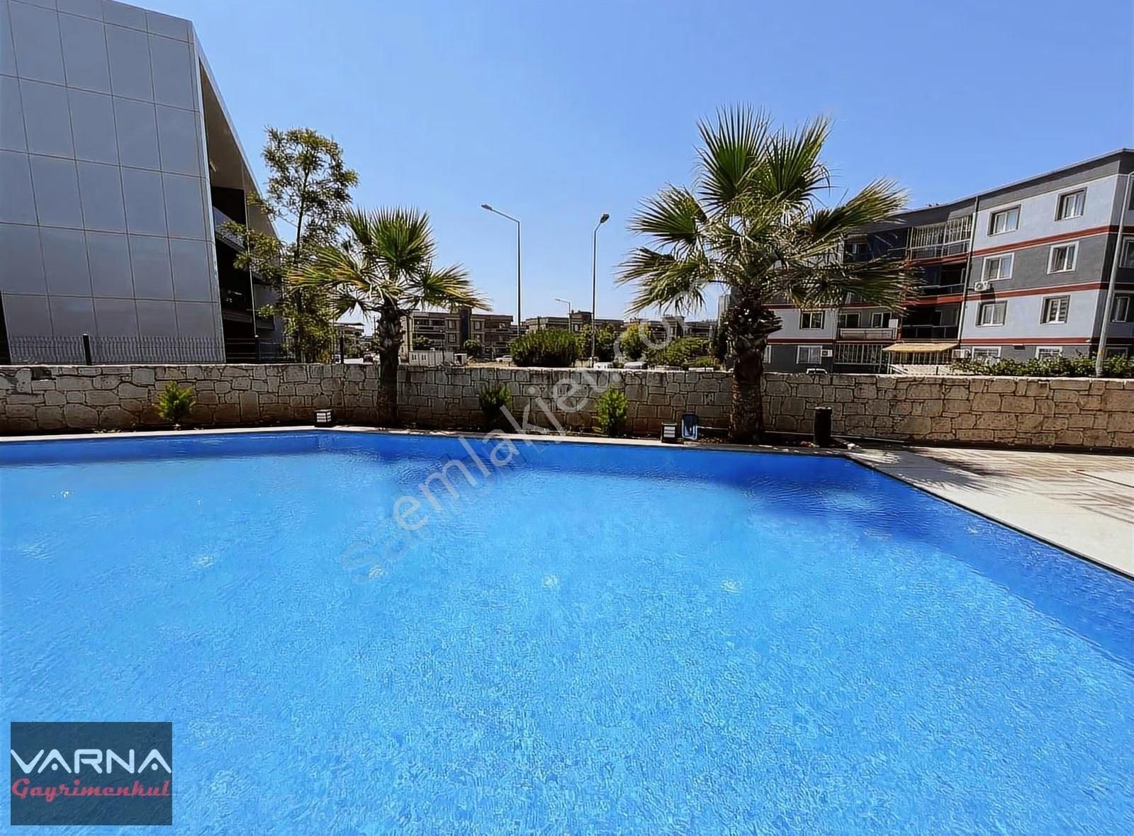 Menderes Cüneytbey Mah. Kiralık 1+1 Eşyalı Ara Kat Daire - Görsel 32