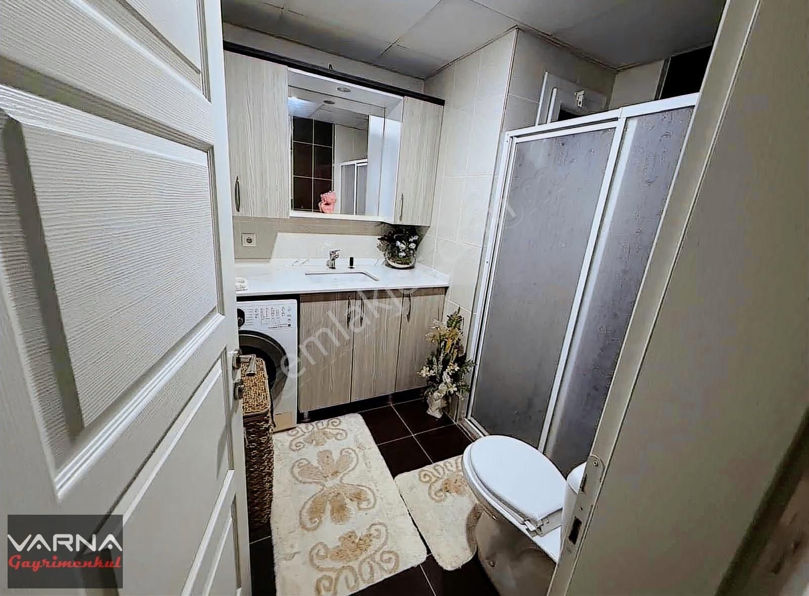 Menderes Mithatpaşa Mahallesi Satılık 3+1 130 M2 Ara Kat Daire - Görsel 2