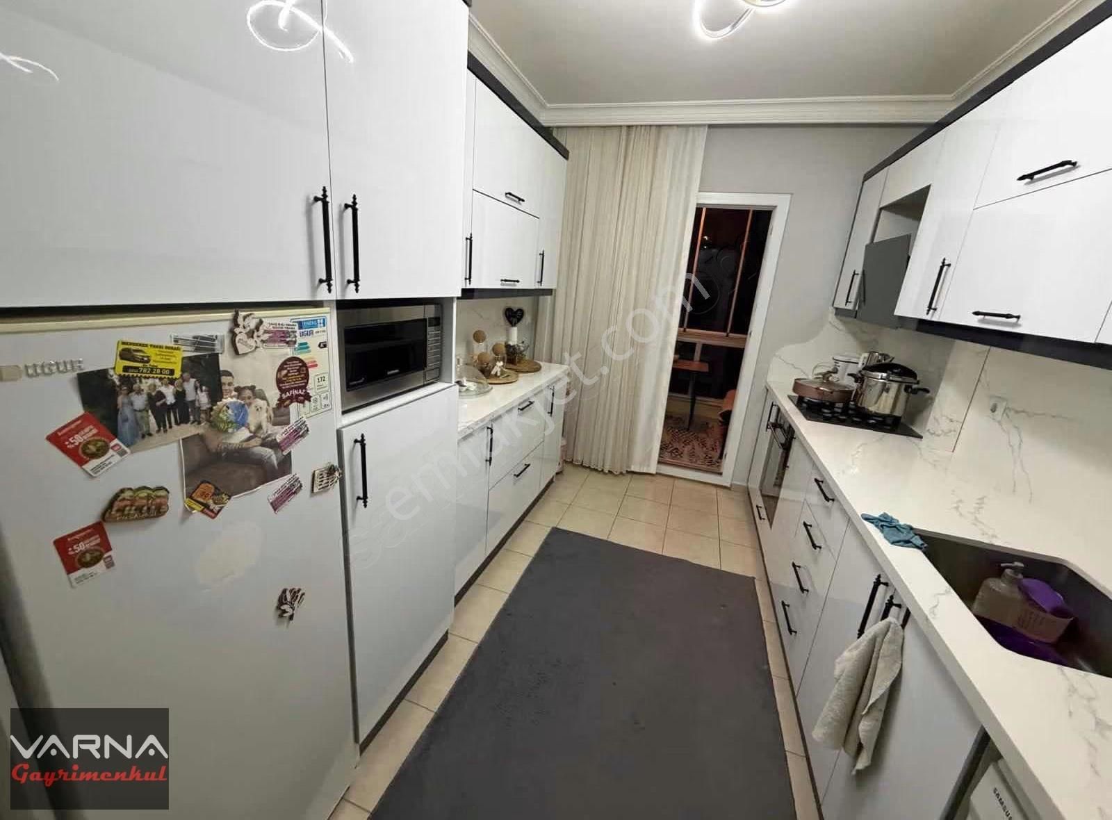 Menderes Mithatpaşa Mahallesi Satılık 3+1 130 M2 Ara Kat Daire - Görsel 8