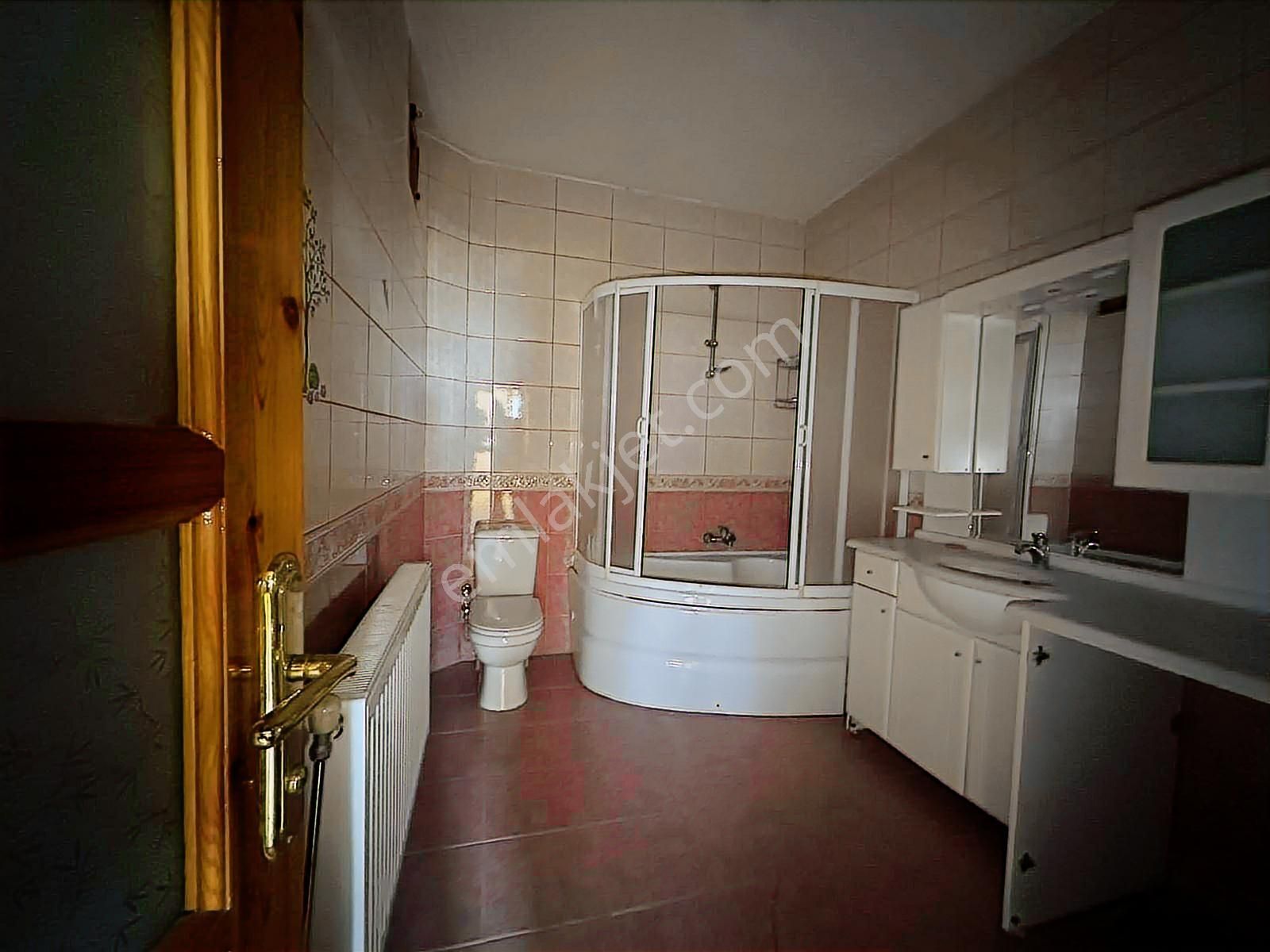 Başağaç Mah.esertepe Sitesinde Asansörlü Kiralık 3+1 Daire - Görsel 25