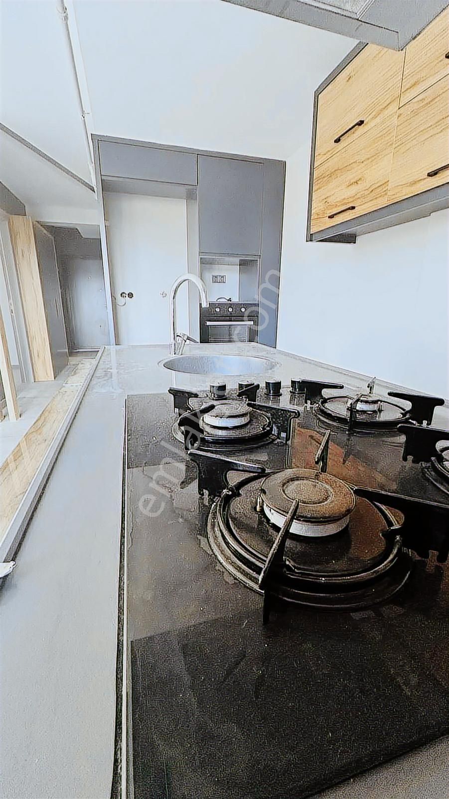 Lozan Cadde Üzeri Ferah Lüx Kiralık 2+1 Daire - Görsel 9