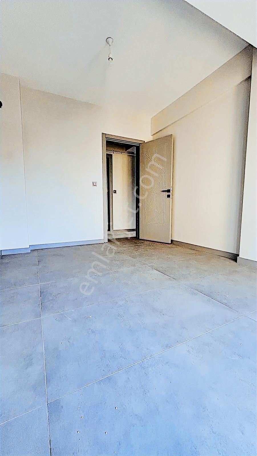 Lozan Cadde Üzeri Ferah Lüx Kiralık 2+1 Daire - Görsel 32