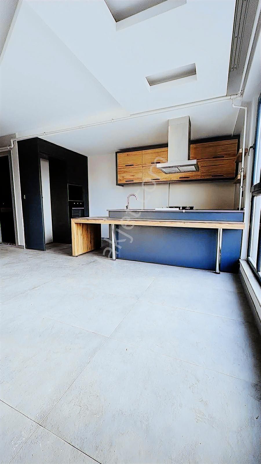 Lozan Cadde Üzeri Ferah Lüx Kiralık 2+1 Daire - Görsel 20