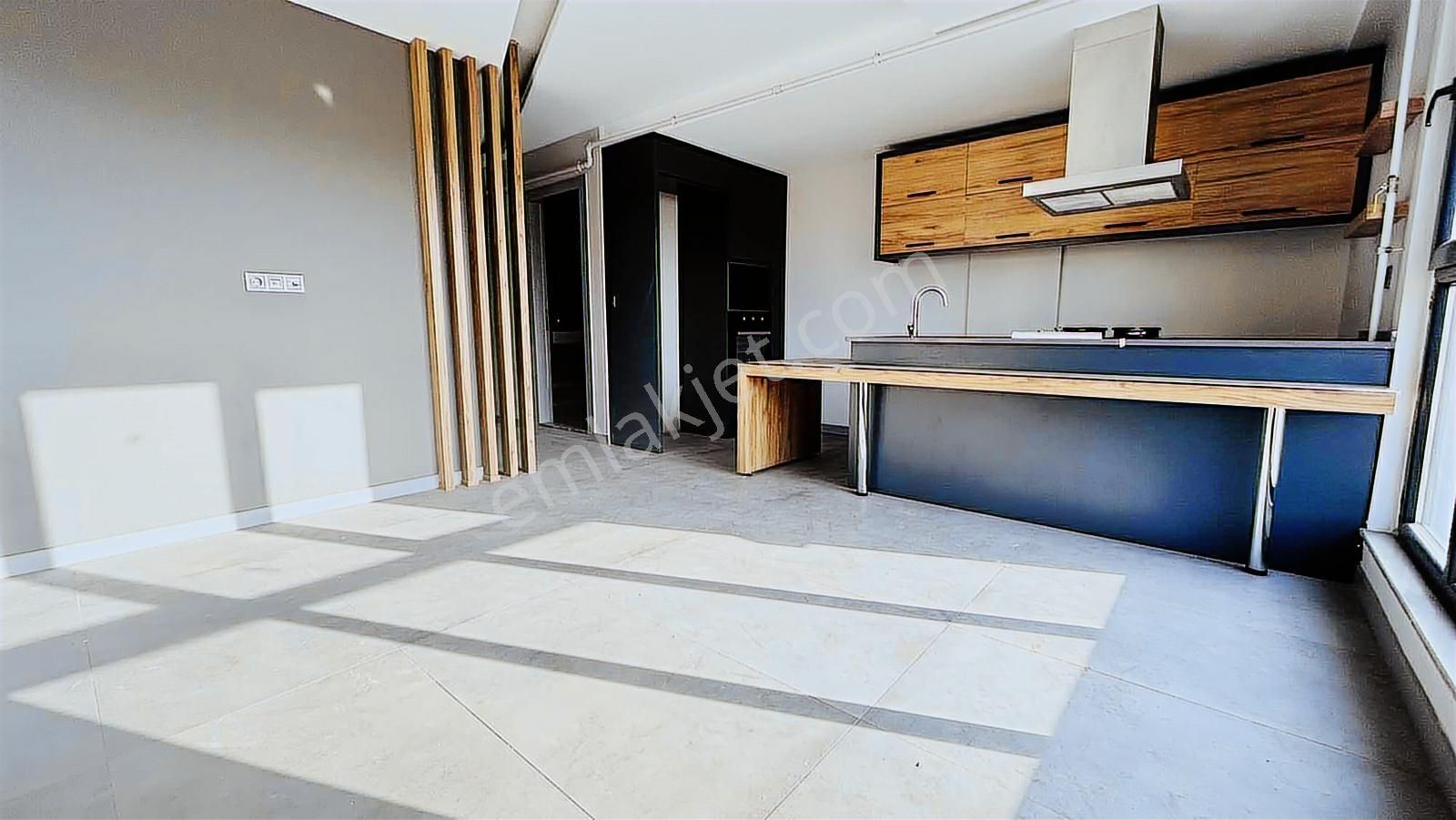 Lozan Cadde Üzeri Ferah Lüx Kiralık 2+1 Daire - Görsel 18