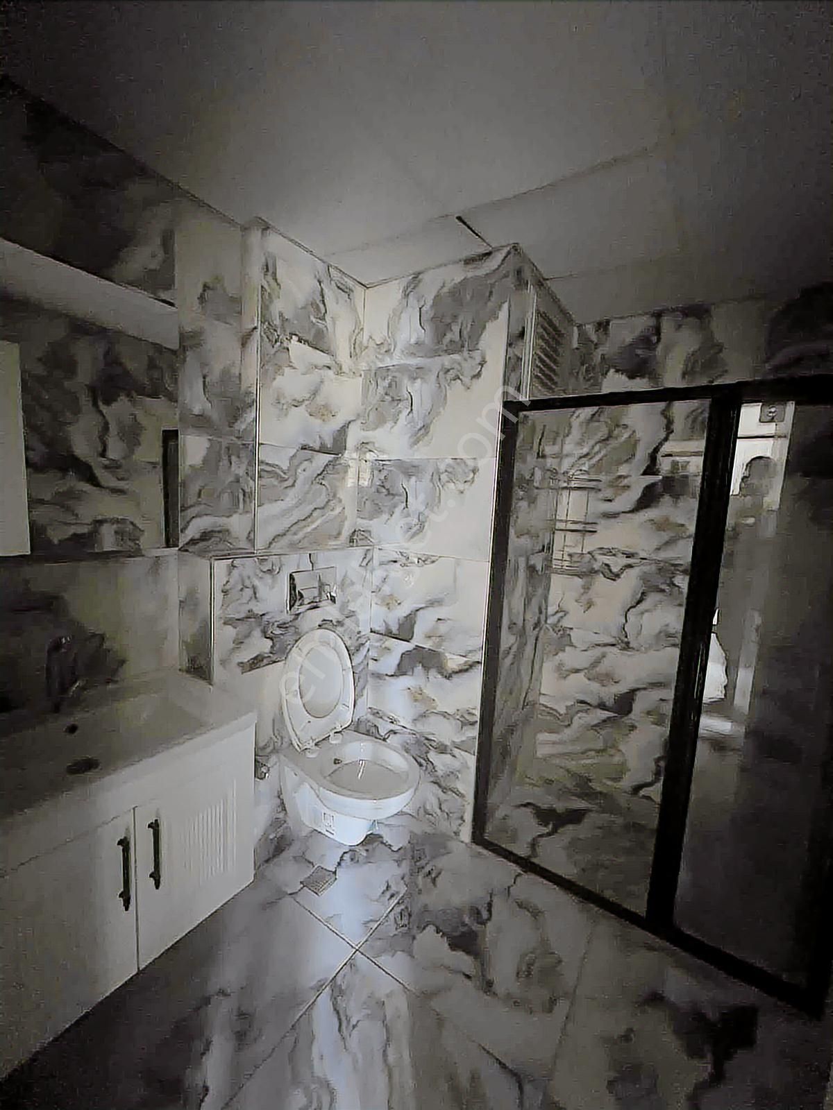 Kulepark~farkıyla~çok~geniş~48~m2net~oturumlu~1+1~eşyalı~satılık - Görsel 2