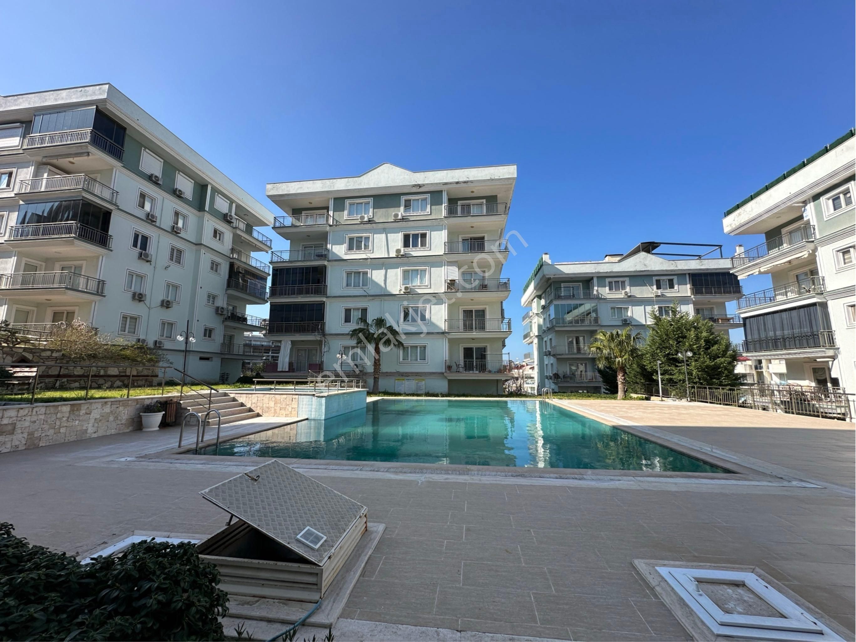 Kuşadası Satılık Deniz Manzaralı 3+1 Daire - Görsel 32