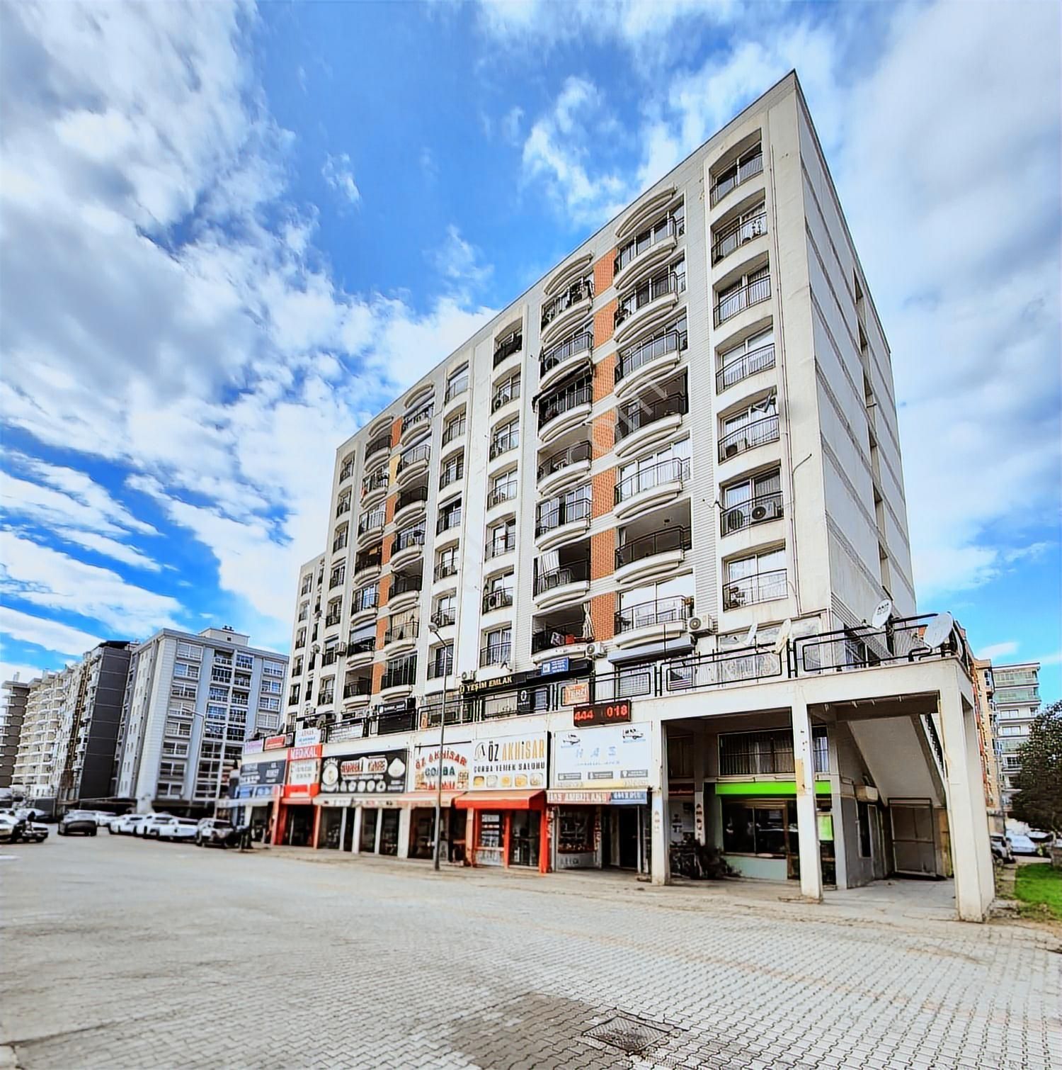 Medicalpoint Hastanesi Yanında Manzaralı Otoparklı 3+1 175 M2 - Görsel 13