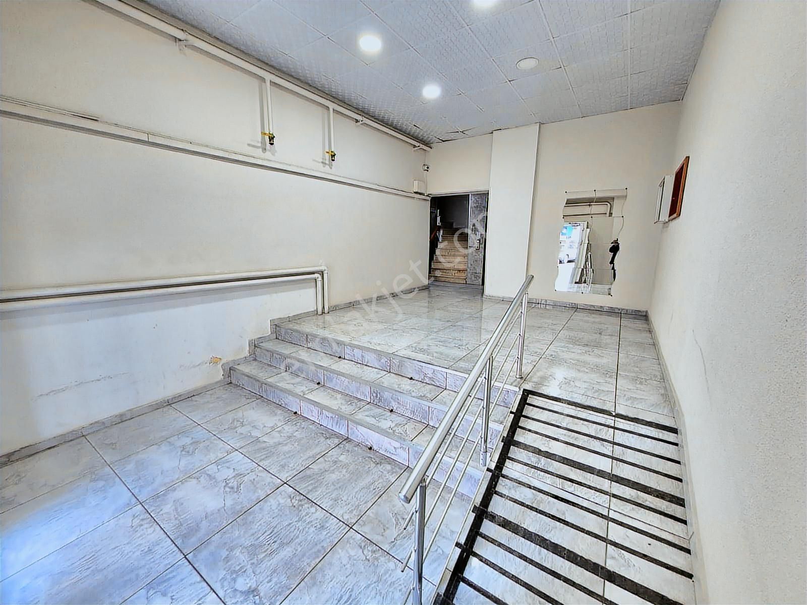 Medicalpoint Hastanesi Yanında Manzaralı Otoparklı 3+1 175 M2 - Görsel 32