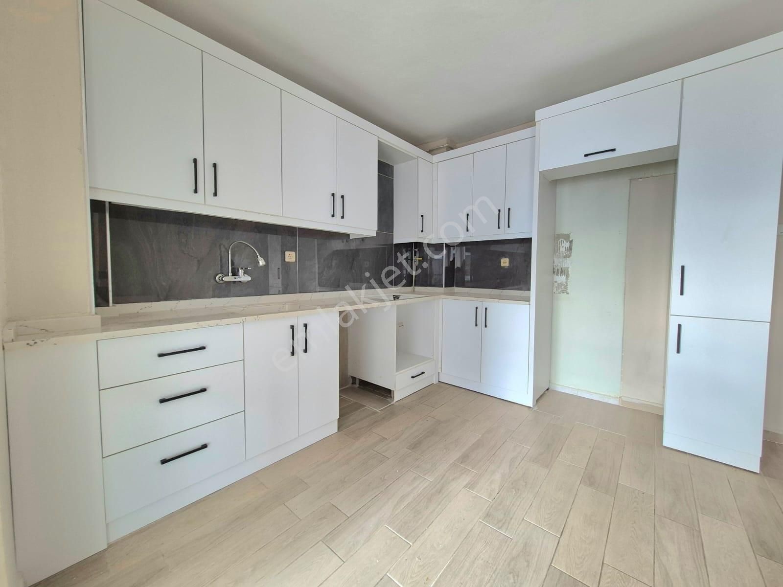 Medicalpoint Hastanesi Yanında Manzaralı Otoparklı 3+1 175 M2 - Görsel 12