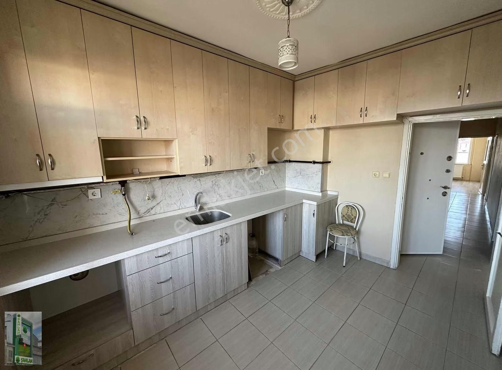 Şahlan Emlaktan Kiralık Cadde Üzeri Daire - Görsel 6