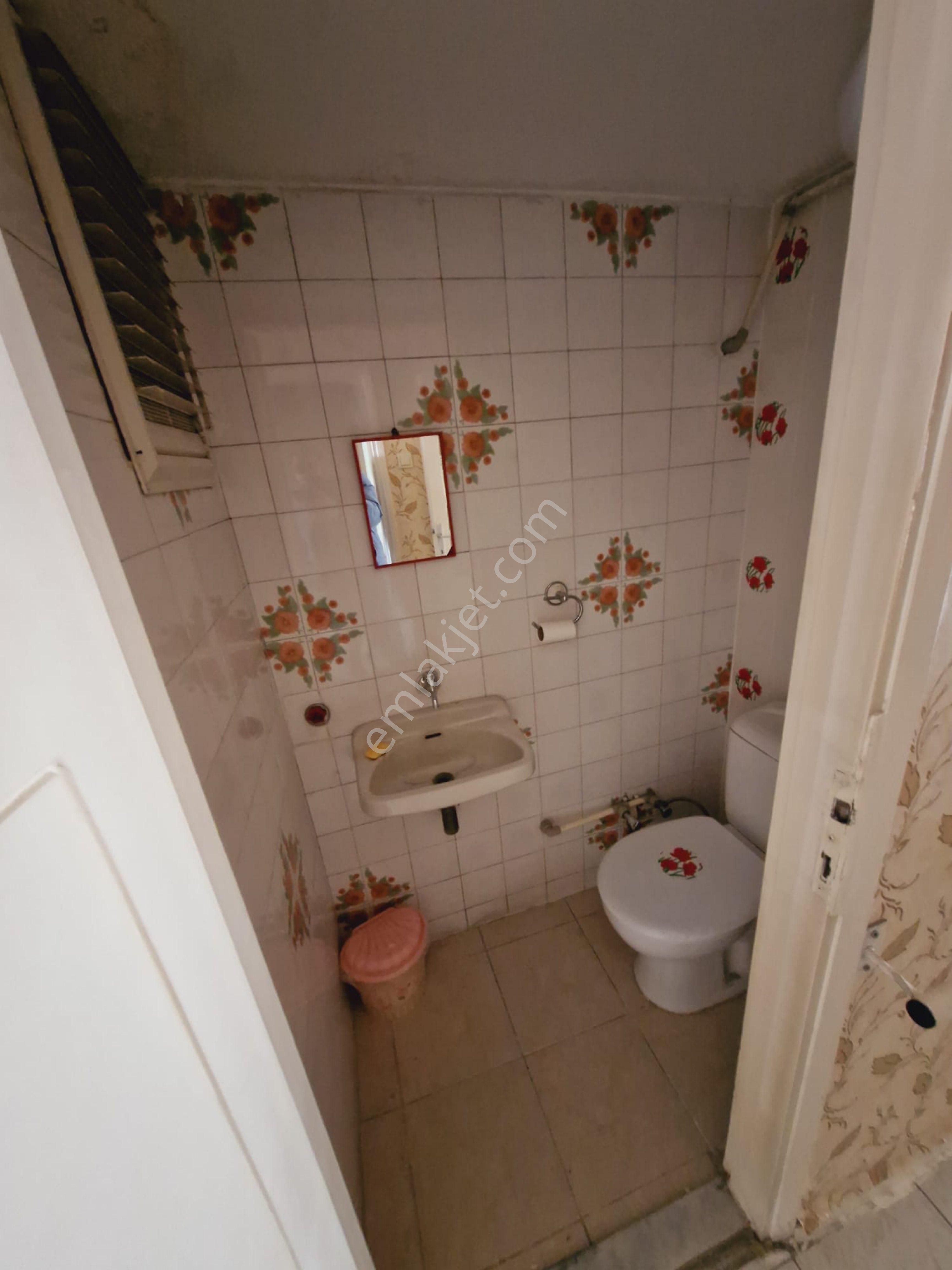 Üçyol Meydanda Cadde Üzeri 3+1 135m2 Arakat Ferah Daire - Görsel 24