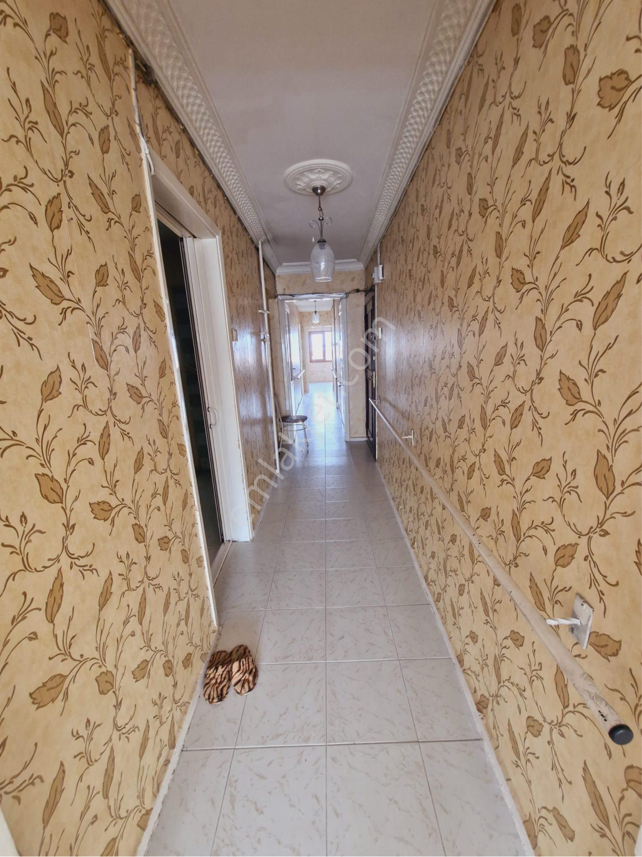 Üçyol Meydanda Cadde Üzeri 3+1 135m2 Arakat Ferah Daire - Görsel 20