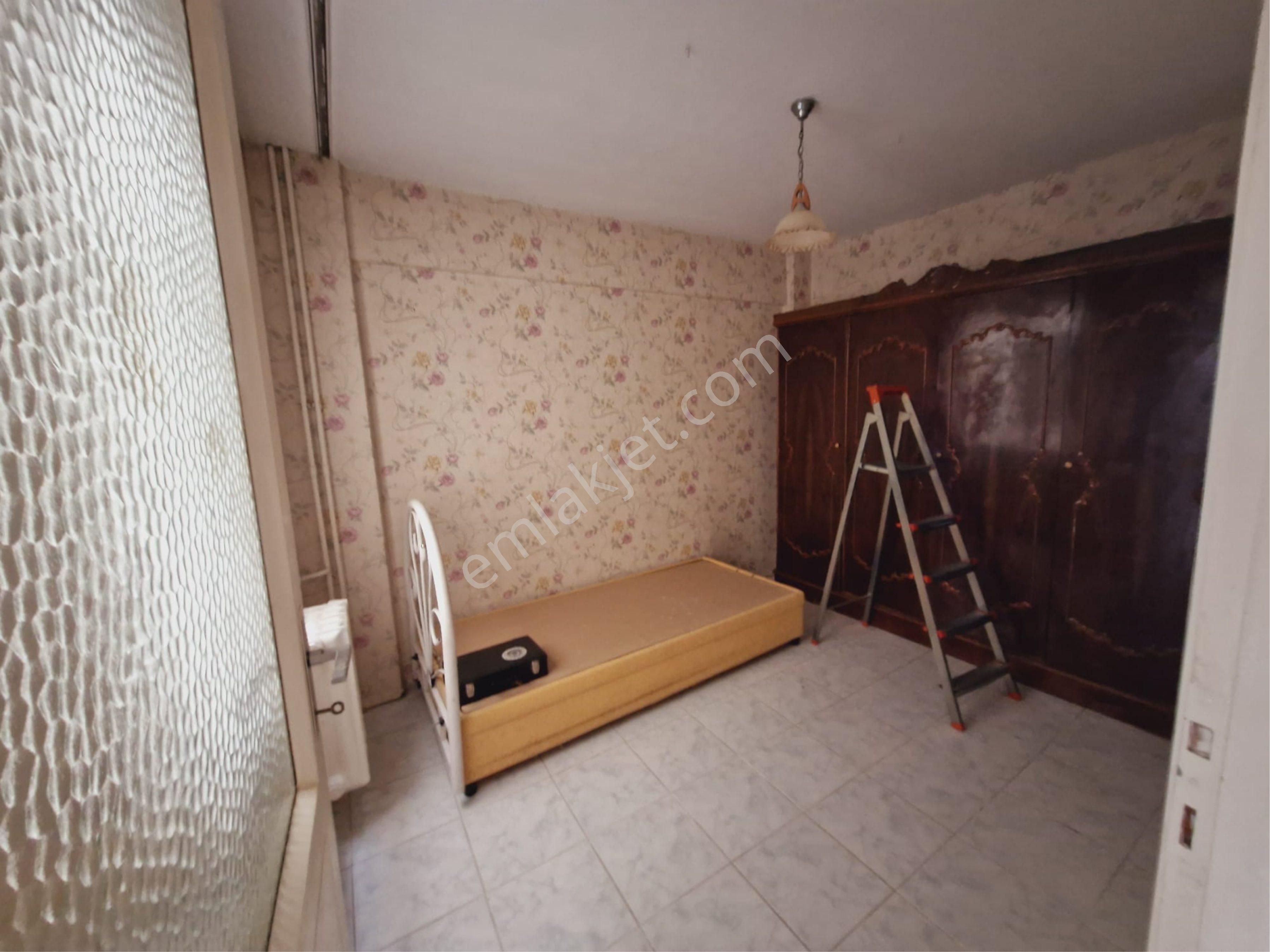 Üçyol Meydanda Cadde Üzeri 3+1 135m2 Arakat Ferah Daire - Görsel 13