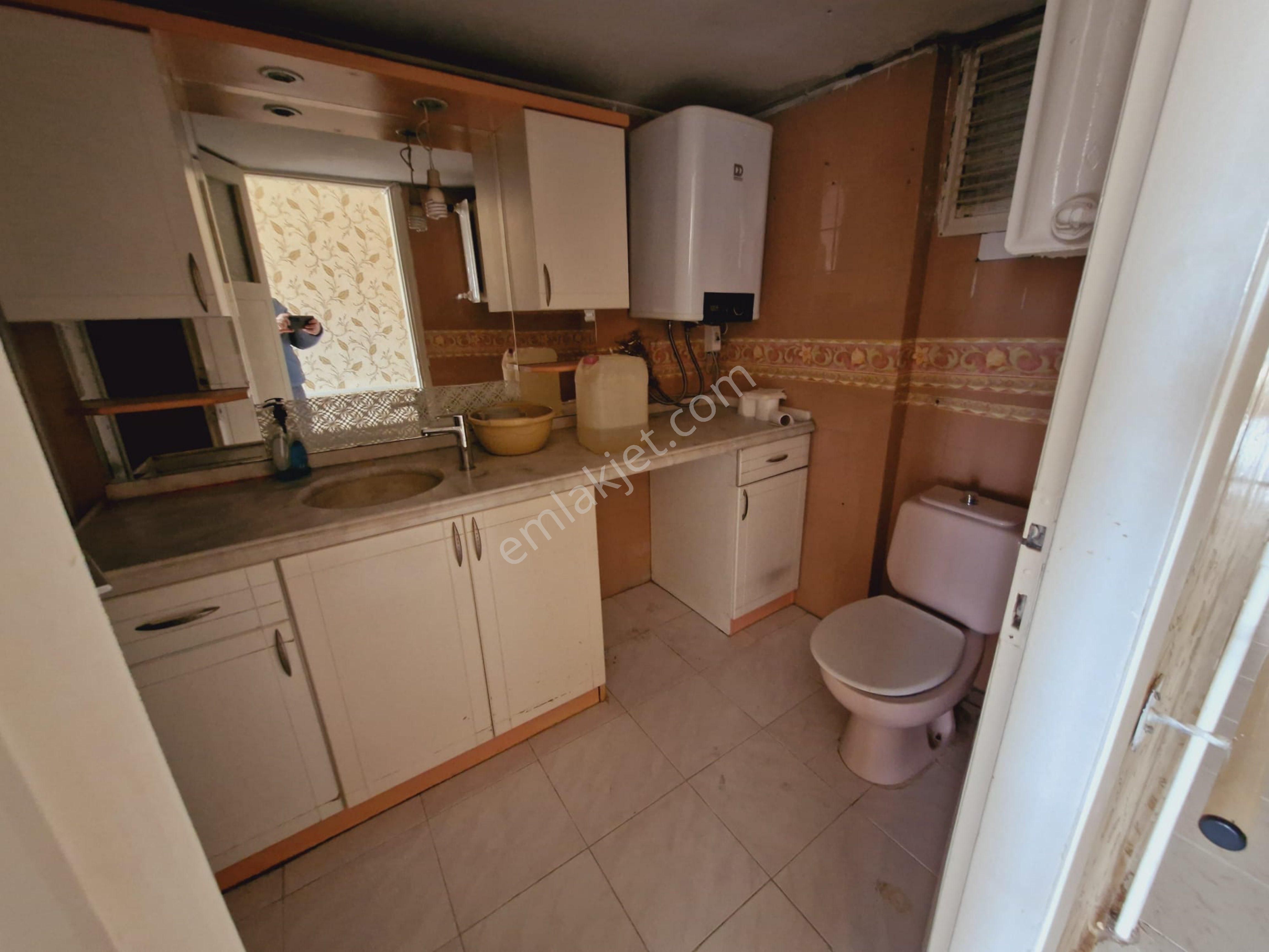 Üçyol Meydanda Cadde Üzeri 3+1 135m2 Arakat Ferah Daire - Görsel 16