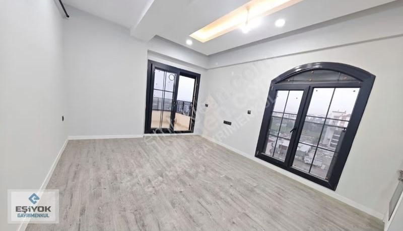 Torbalı Ayrancılar Inonu Mah.de Havuzlu Sıtede Kıralık 1+1 - Görsel 4