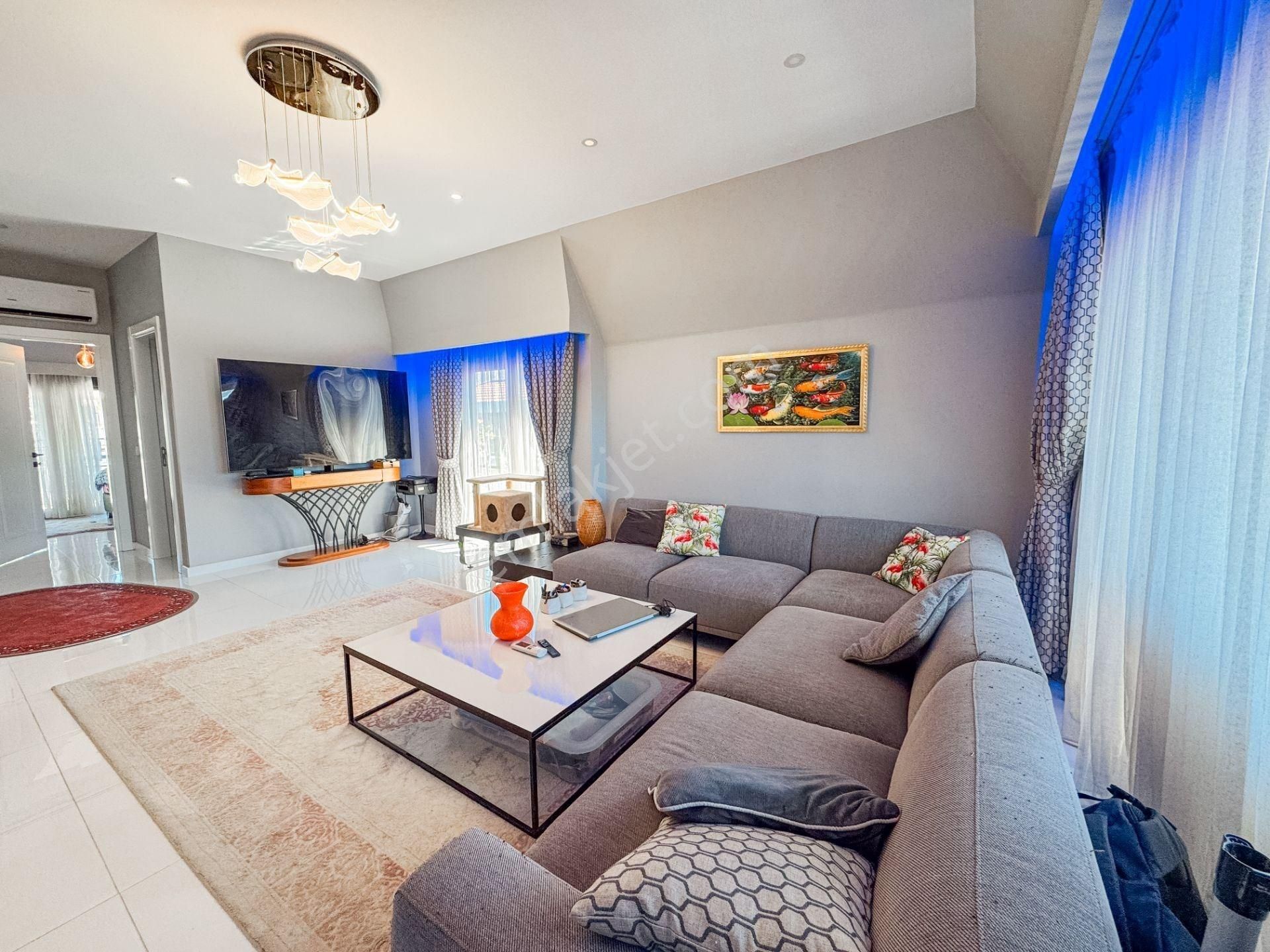 Alanya Güllerpinarı’nda| Eşyalı 2+1 Dubleks | Deniz Manzaralı Satılık Daire - Görsel 3