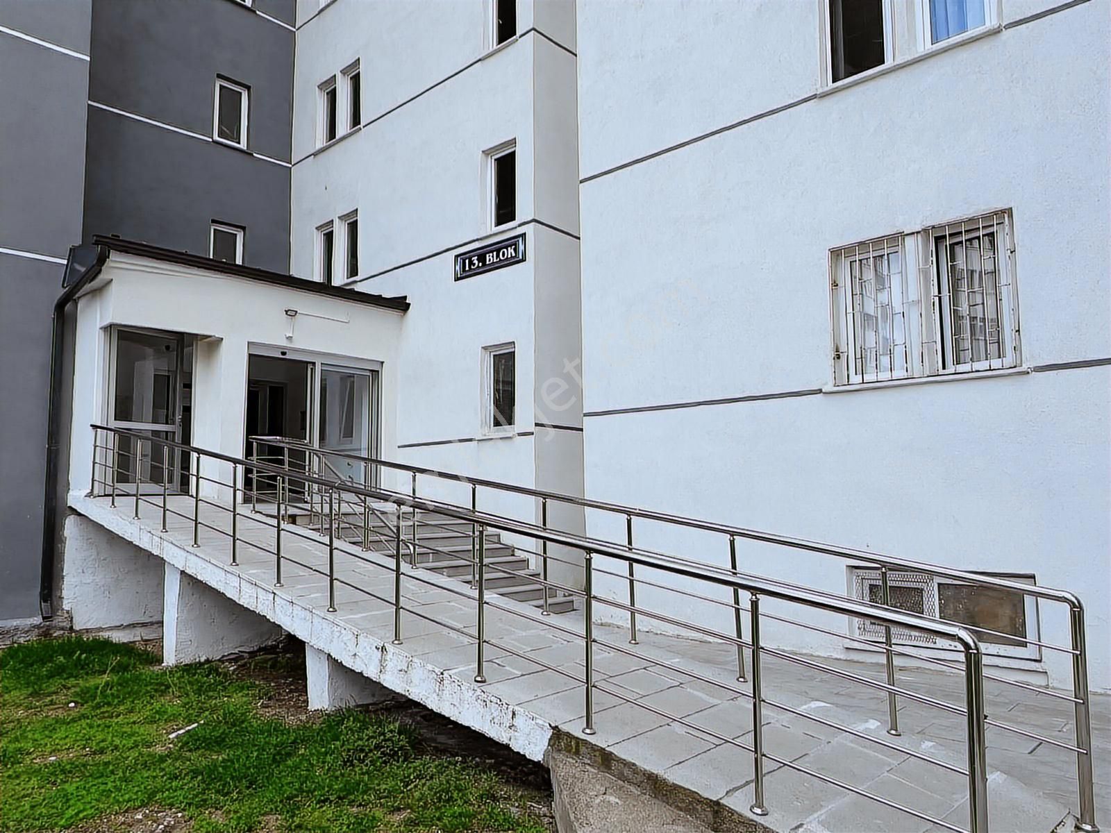 Emekevler Sitesinde 2+1 Full Yapılı Üst Kat Merkezi Sistem - Görsel 9