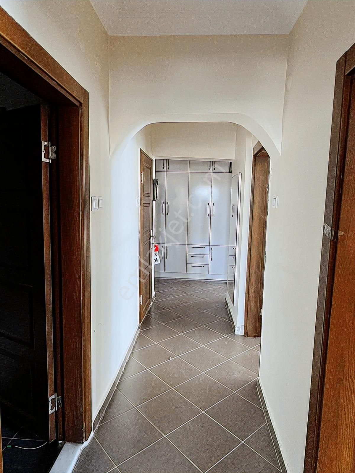 Emekevler Sitesinde 2+1 Full Yapılı Üst Kat Merkezi Sistem - Görsel 11