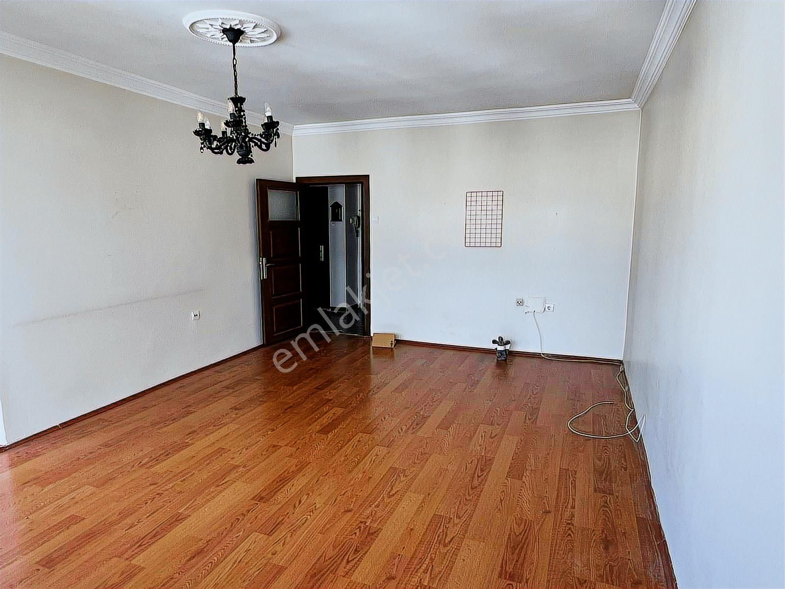 Emekevler Sitesinde 2+1 Full Yapılı Üst Kat Merkezi Sistem - Görsel 14