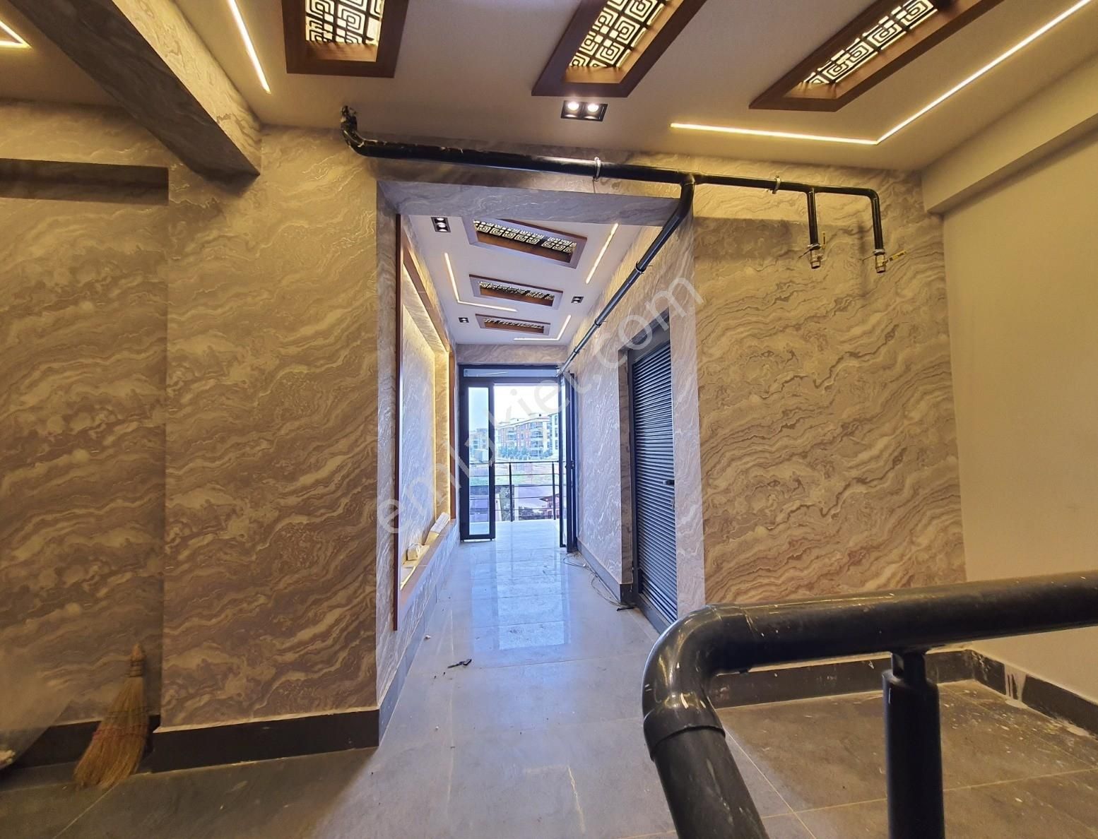 Torbalı'da Geniş Sıfır Satılık 3+1 Daire - Görsel 7