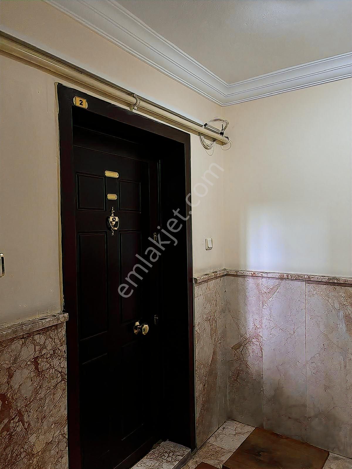 Kaletepe'de Salon Bağımsız 3+1 Kiralık Daire - Görsel 10