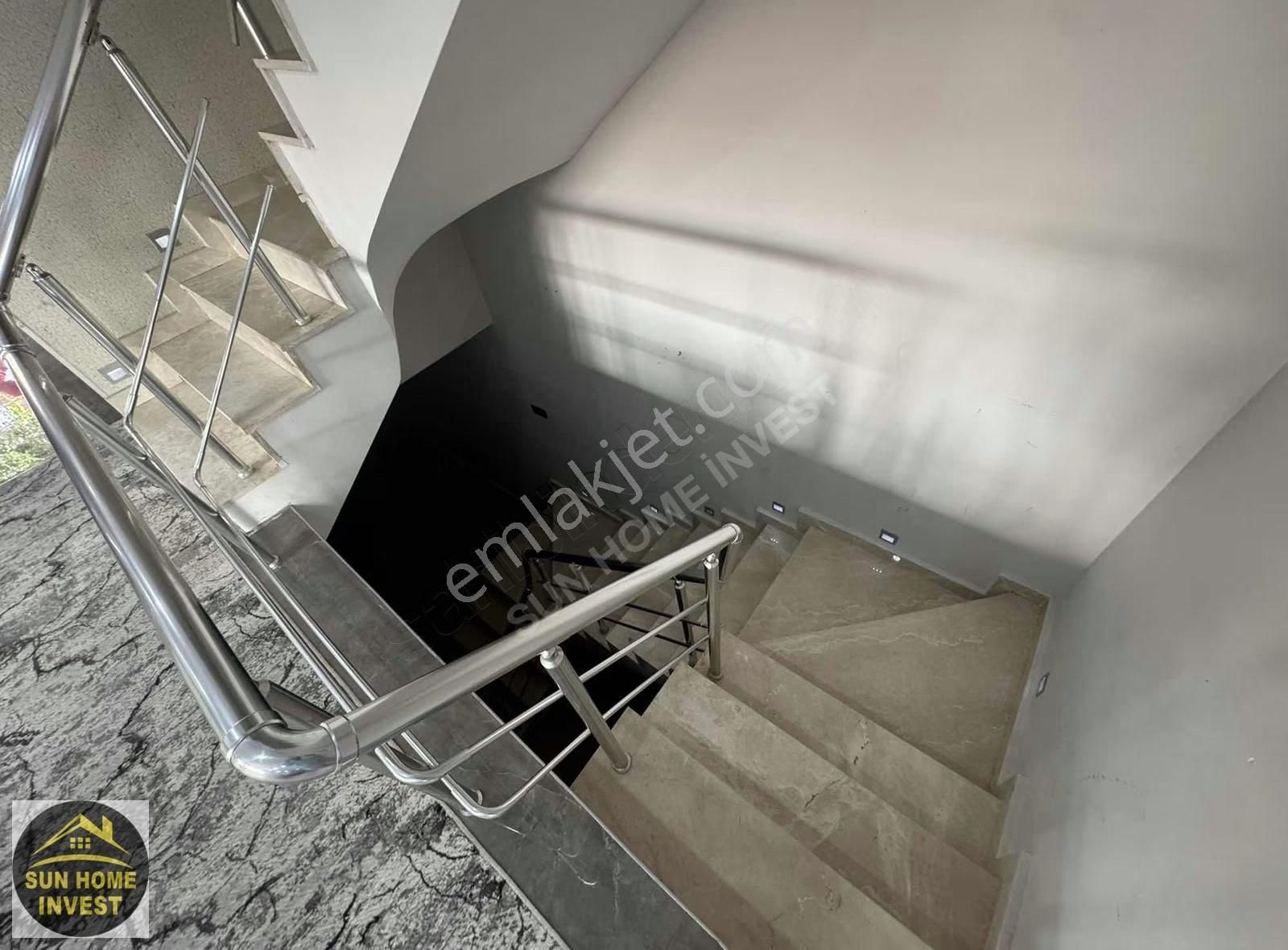 Site İçerisinde Havuzlu Satılık 5+1 Villa - Görsel 11