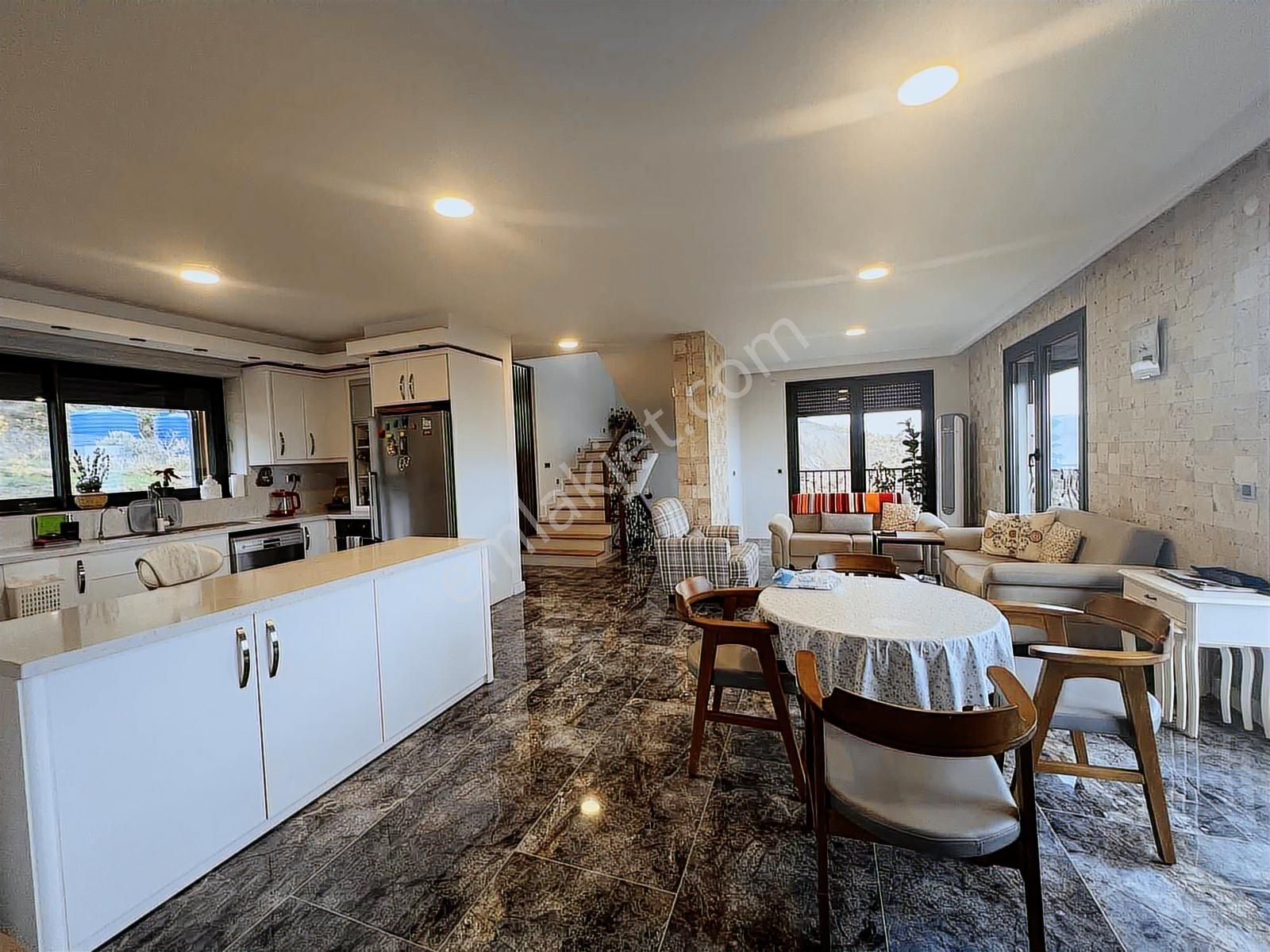 Ambarcı'dan Panoramik Manzaralı Satılık Tam Müstakil Villa - Görsel 35