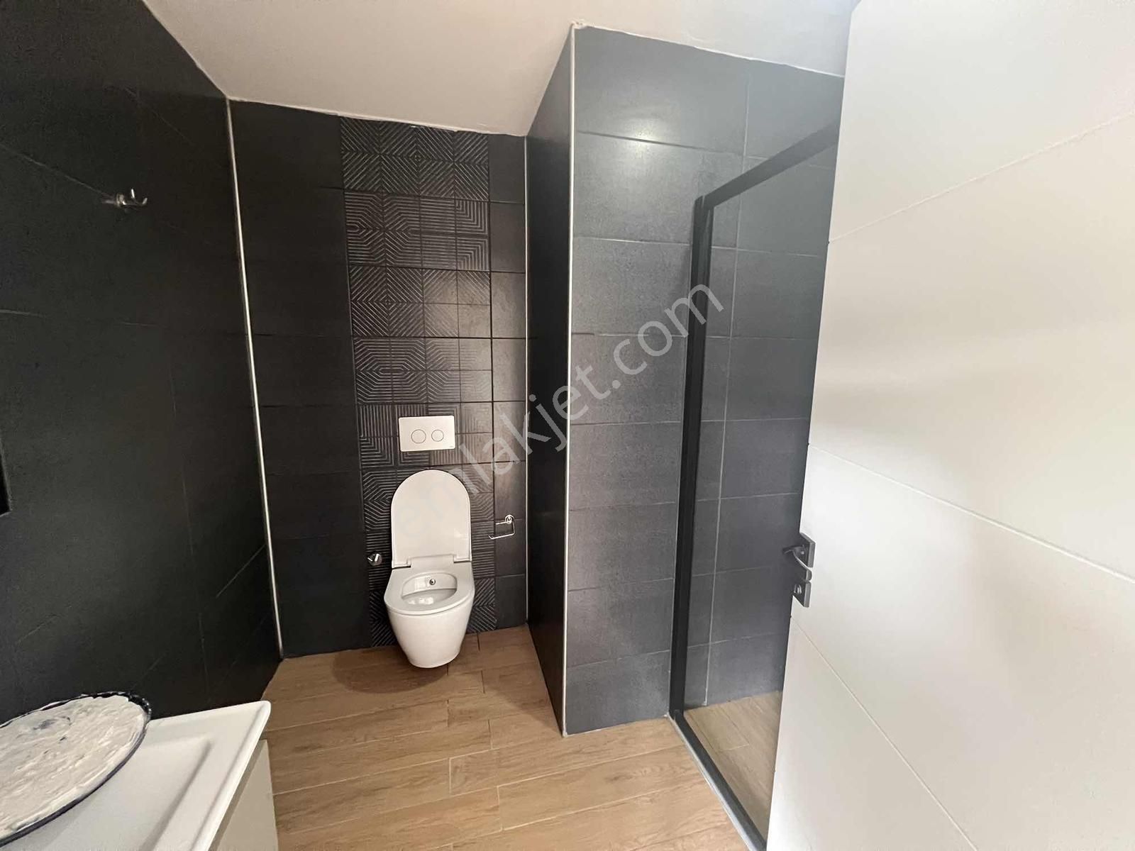 Ambarcı'dan Havuzlu Butik Sitede Kiralık 3+1 Teras Dubleksi - Görsel 31