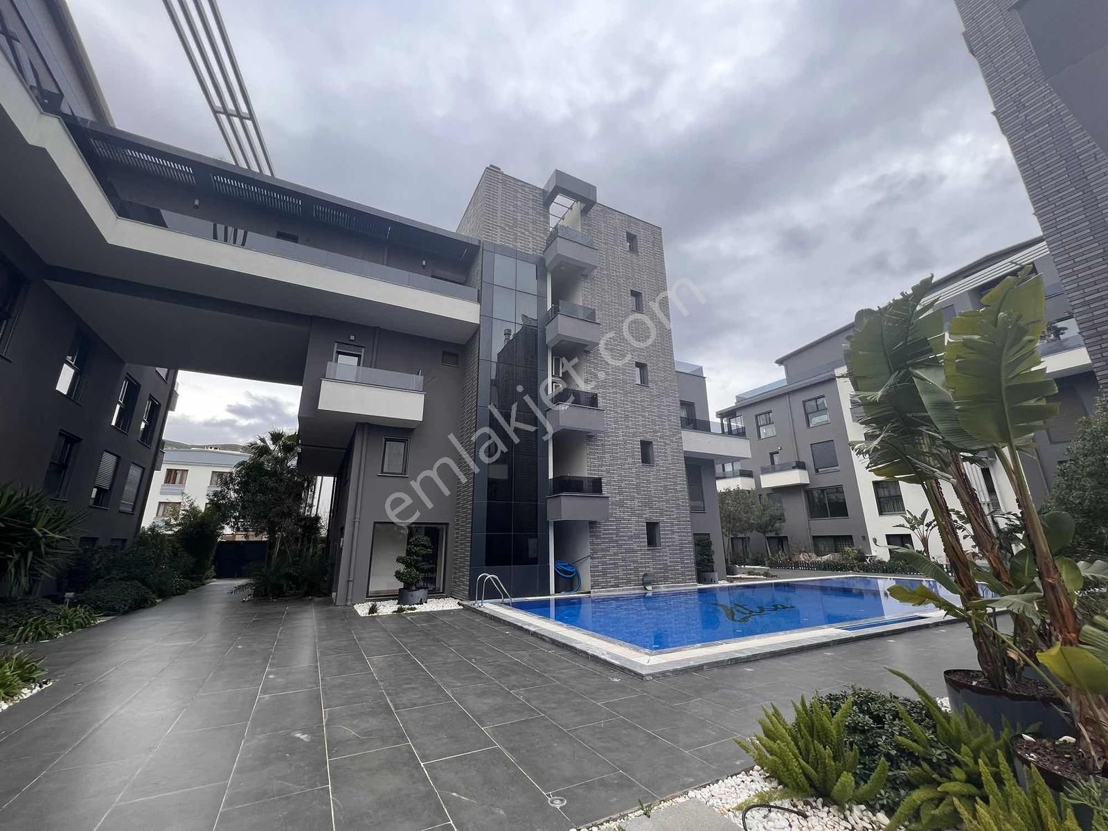 Ambarcı'dan Havuzlu Butik Sitede Kiralık 3+1 Teras Dubleksi - Görsel 2