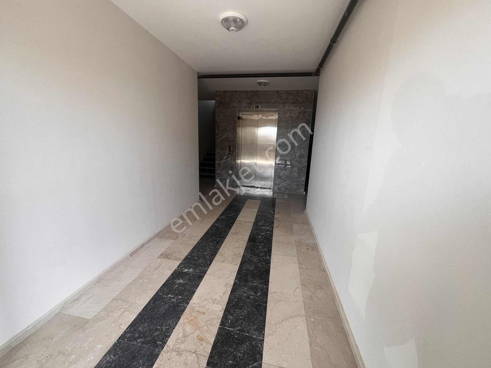 Seferihisar Çolakibrahimde 2+1 Kiralık Ara Kat Kiralık Daire - Görsel 2