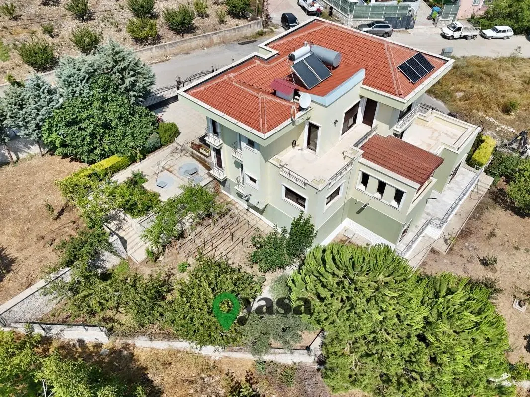 Yaşa Gyd - Mersin Toroslar Soğucak Satılık 1255m² Arsa Ve Villa