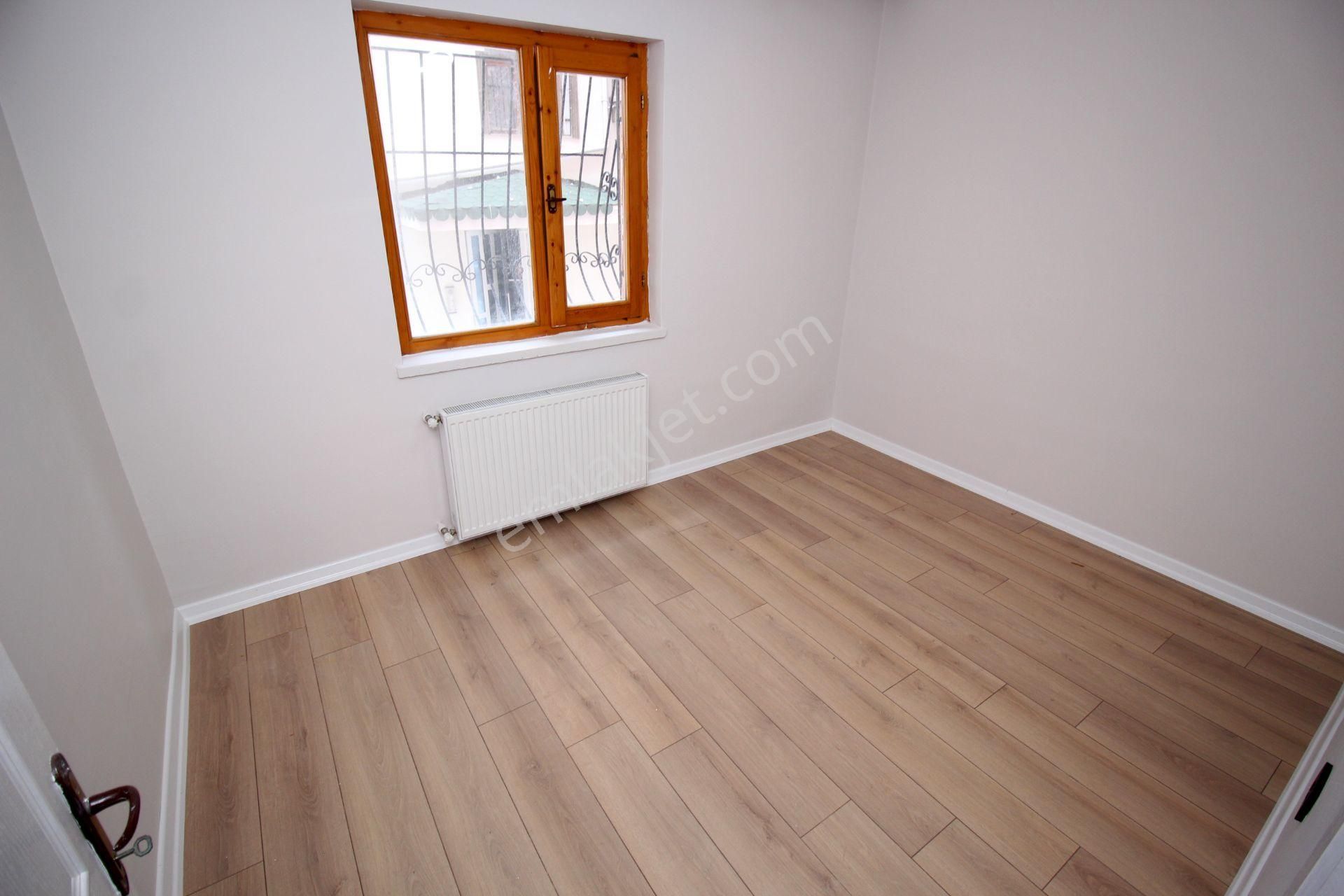 Emre Emlak'tan Mareşal Çakmak'ta Oturuma Hazır 3+1 Satılık Daire - Görsel 16