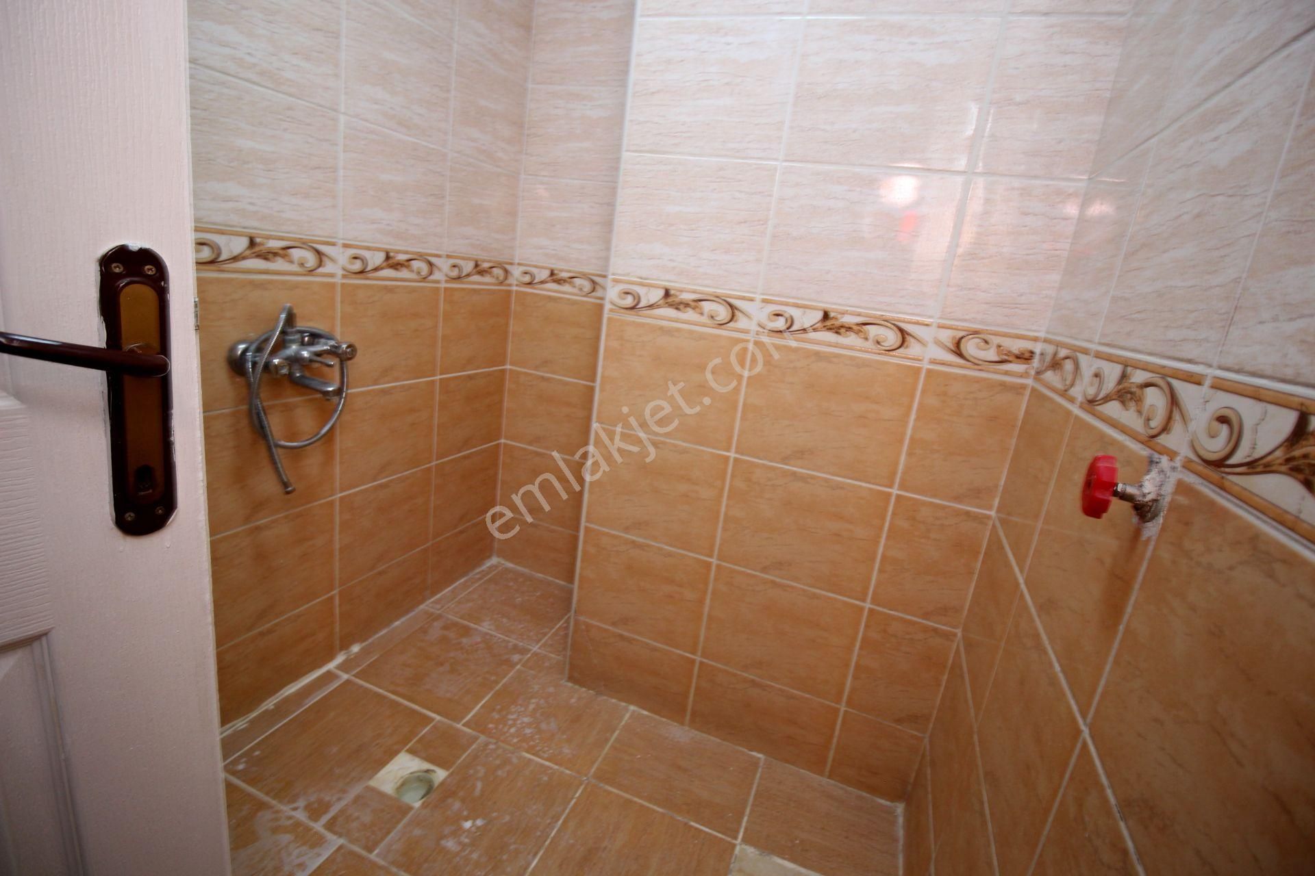 Emre Emlak'tan Mareşal Çakmak'ta Oturuma Hazır 3+1 Satılık Daire - Görsel 19