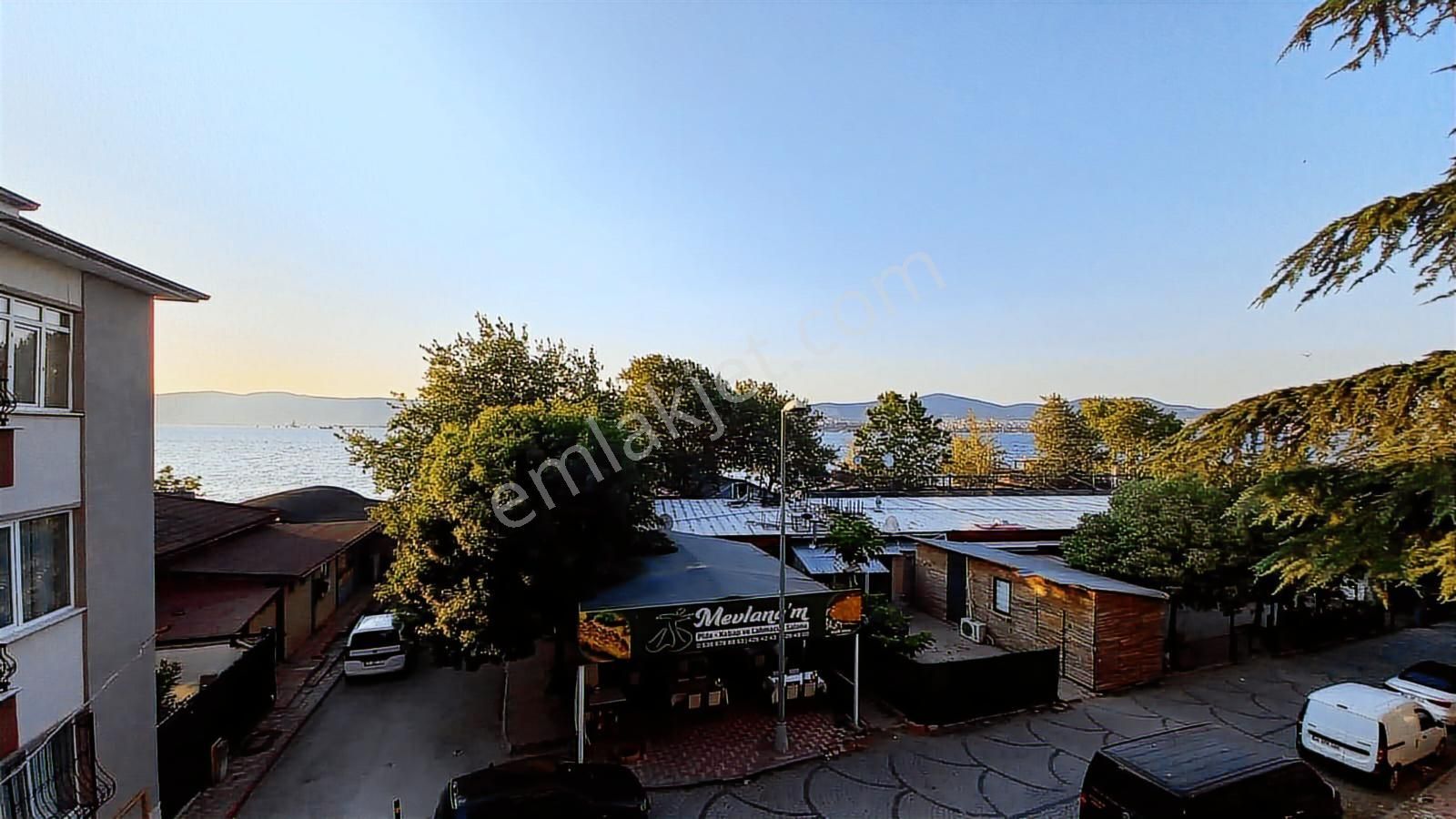 Değirmendere Sahilde Denizle İç İçe, Sıfır Eşyalı "yalı" Keyfi - Görsel 5