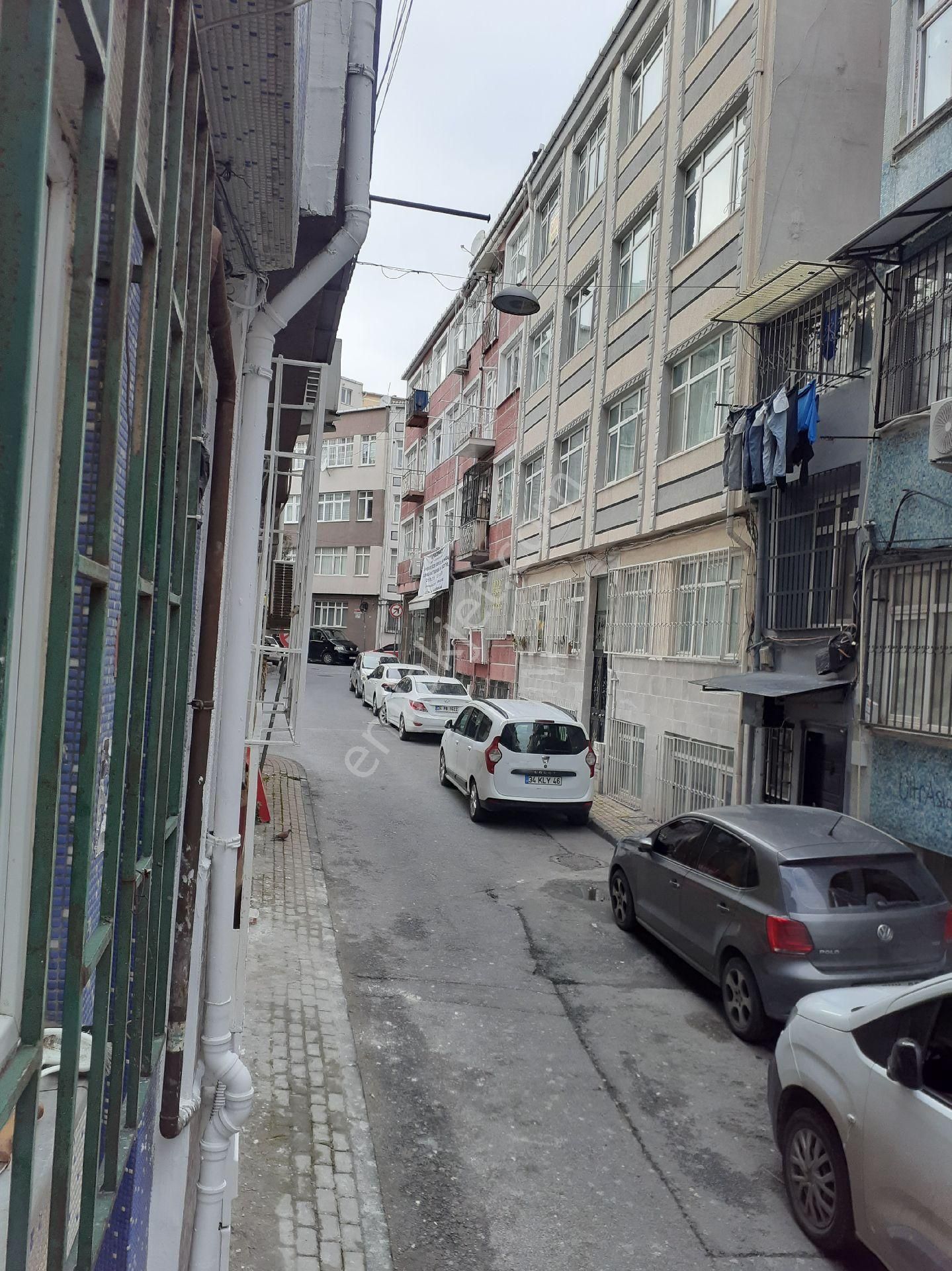Fatih Kocamustafapaşa Merkezi Konumda Memur Bekara Uygun Boş Daire.... - Görsel 10