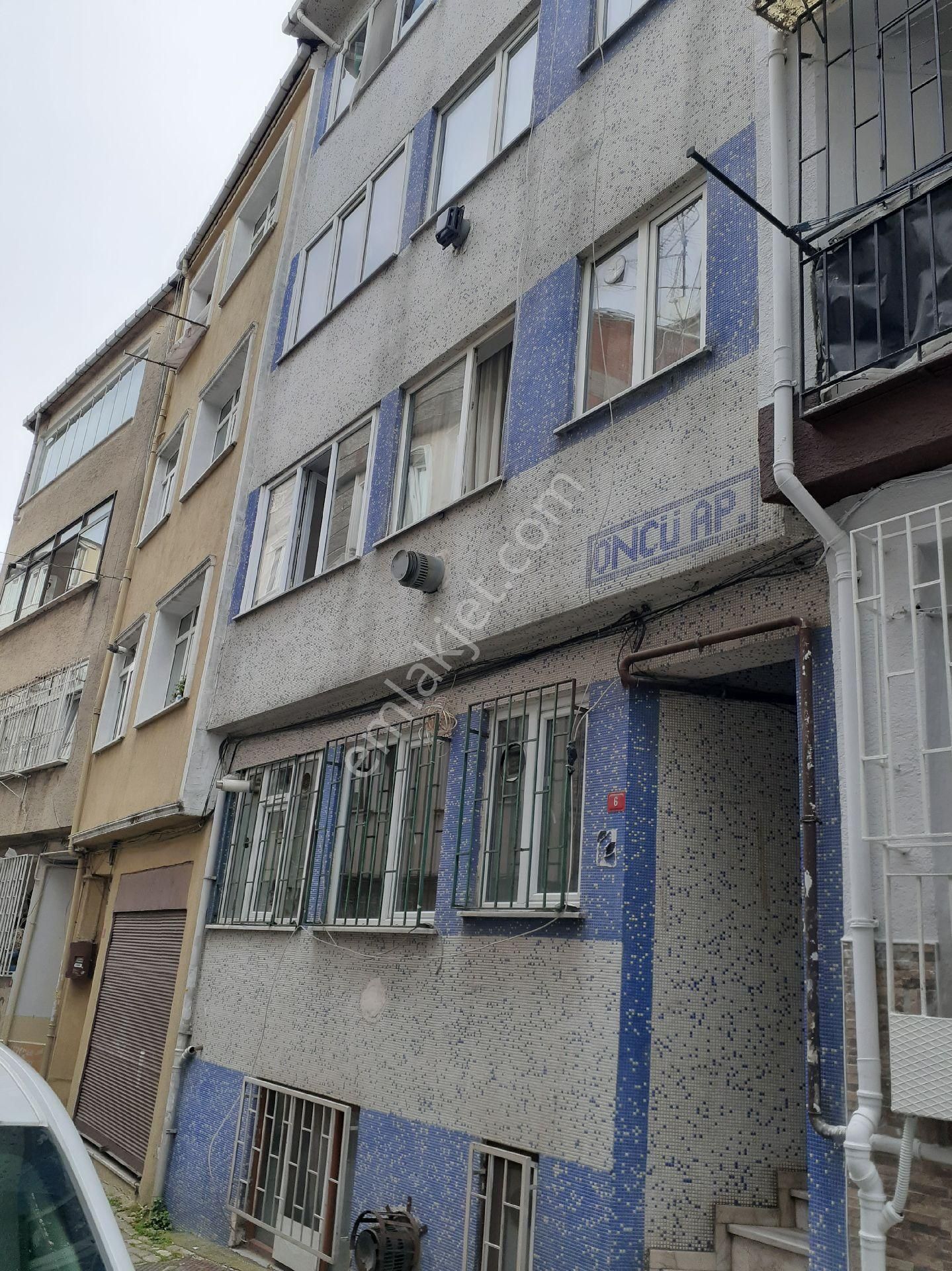 Fatih Kocamustafapaşa Merkezi Konumda Memur Bekara Uygun Boş Daire.... - Görsel 4