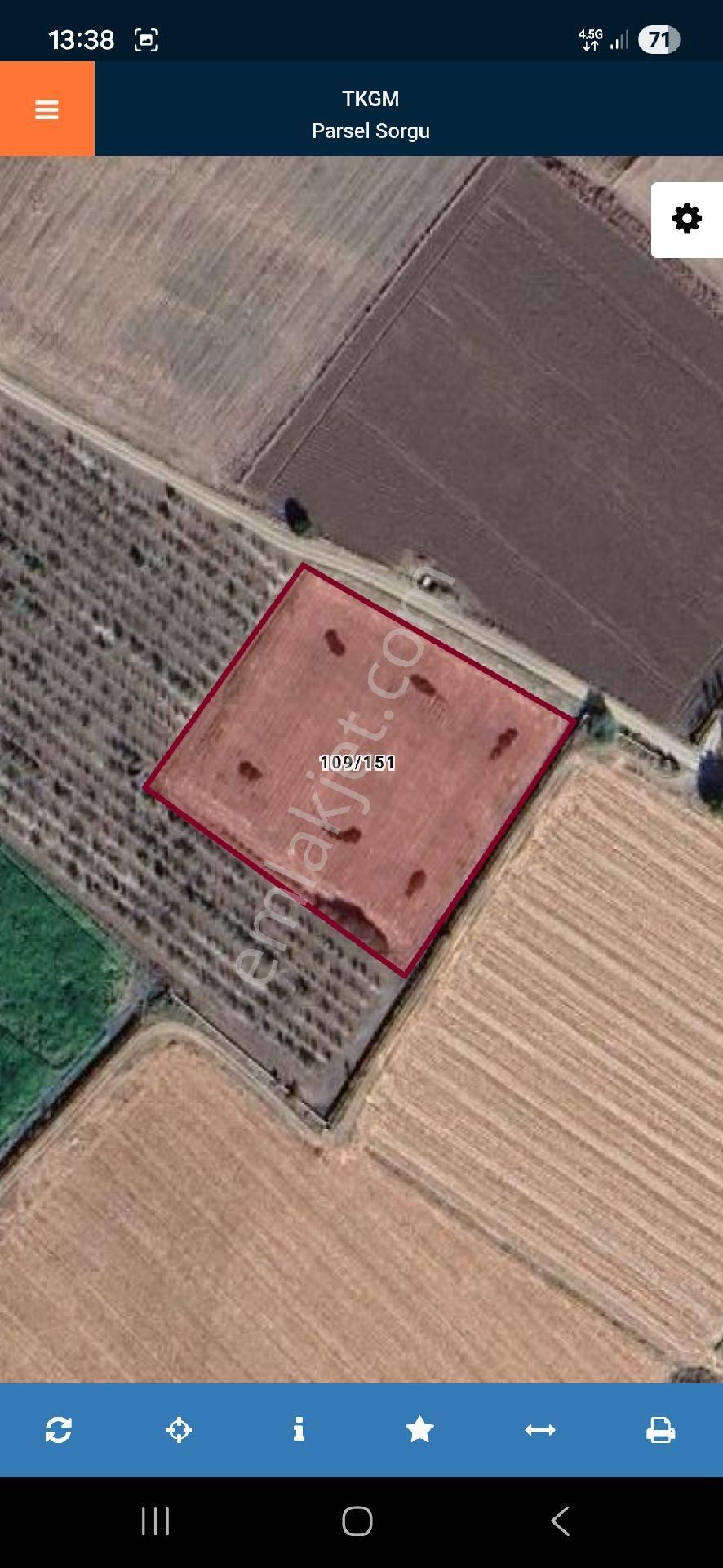 Çivril Kavakköy Mah. 5750 M2 Satıık Sulak Tarla