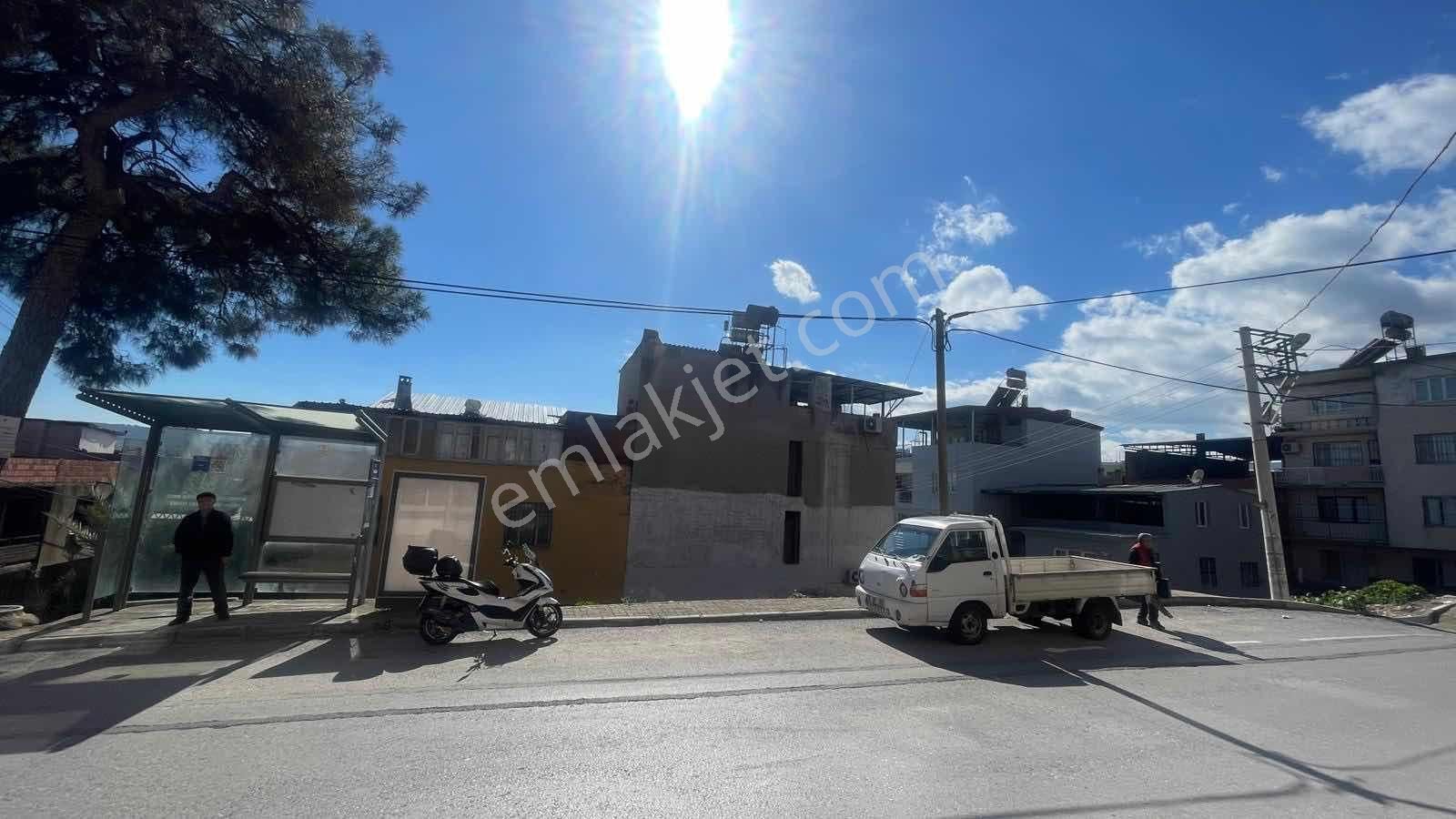 Karabağlar Da Yol Üstü 3 Parsel