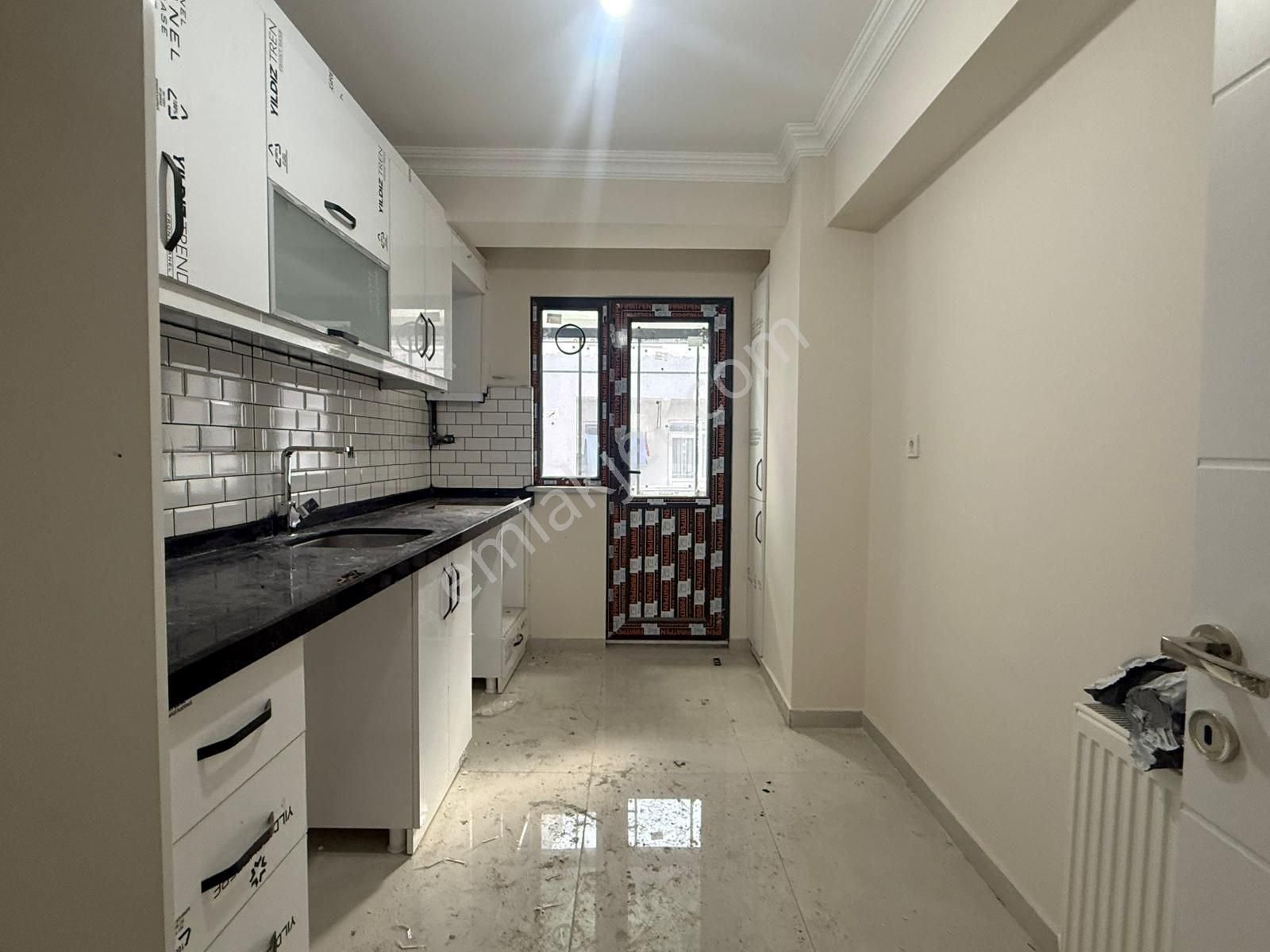 Bağcılar Yeni Mahalle'de Satılık 3+1 Daire Sıfır, Krediye Uygun - Görsel 10