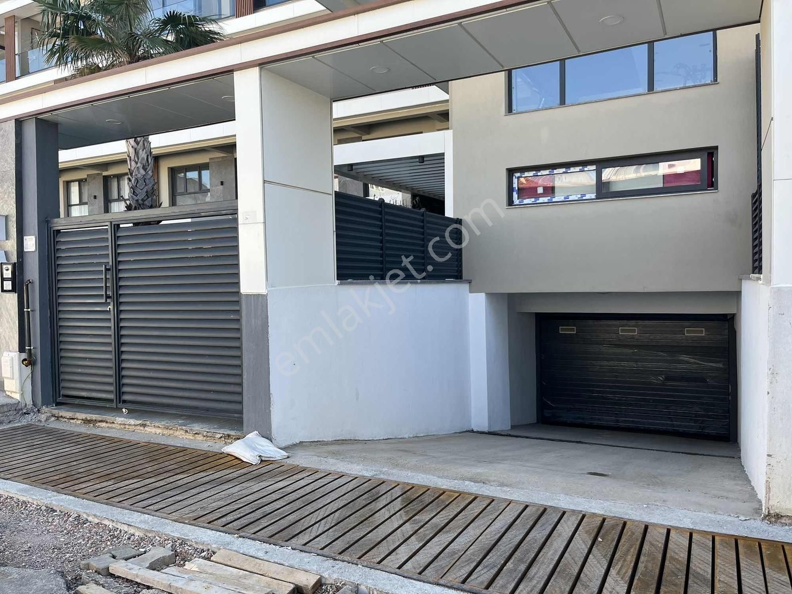 Havuz Manzaralı Lüx Daire - Görsel 27